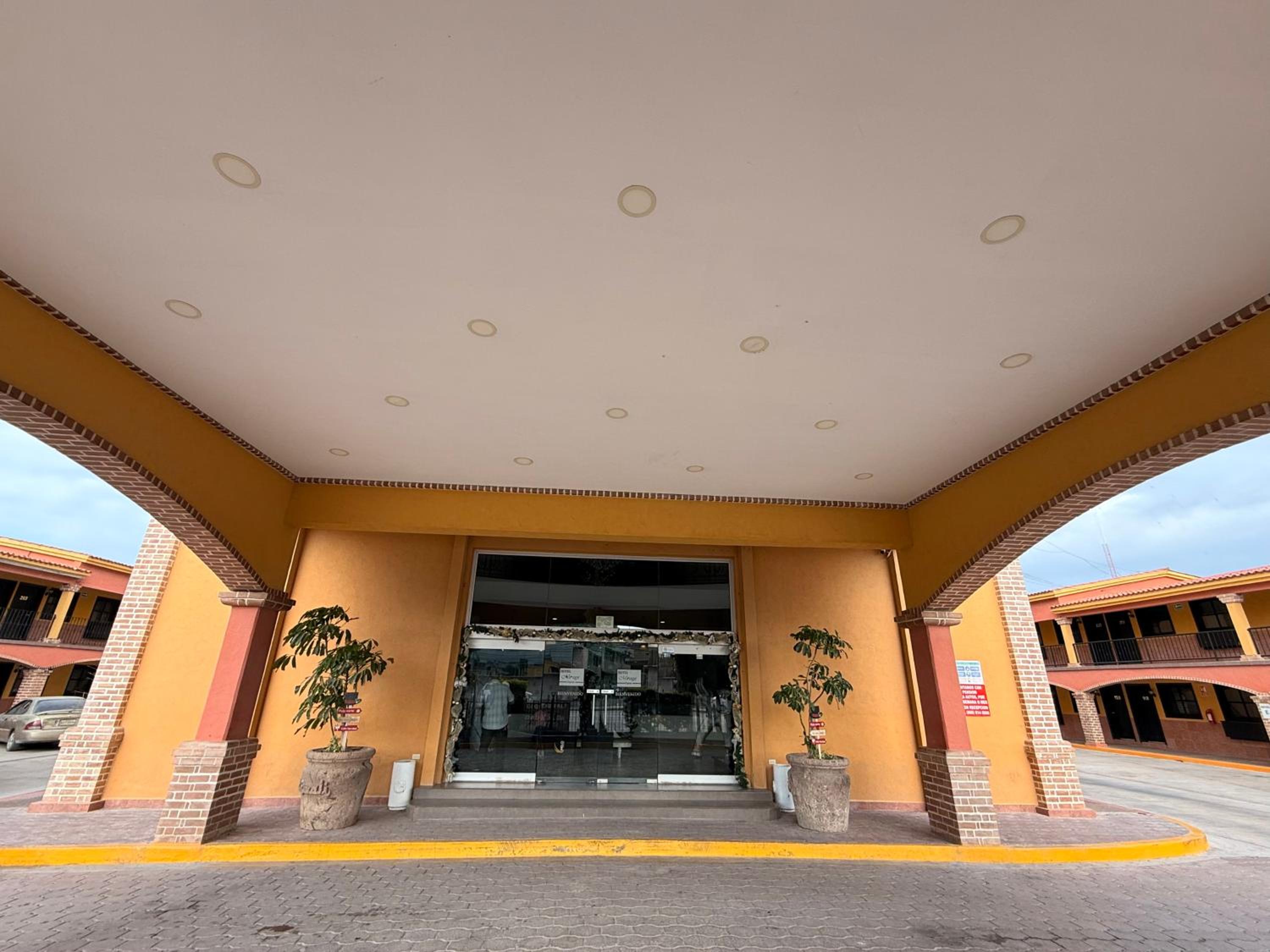 Hotel Mirage Express