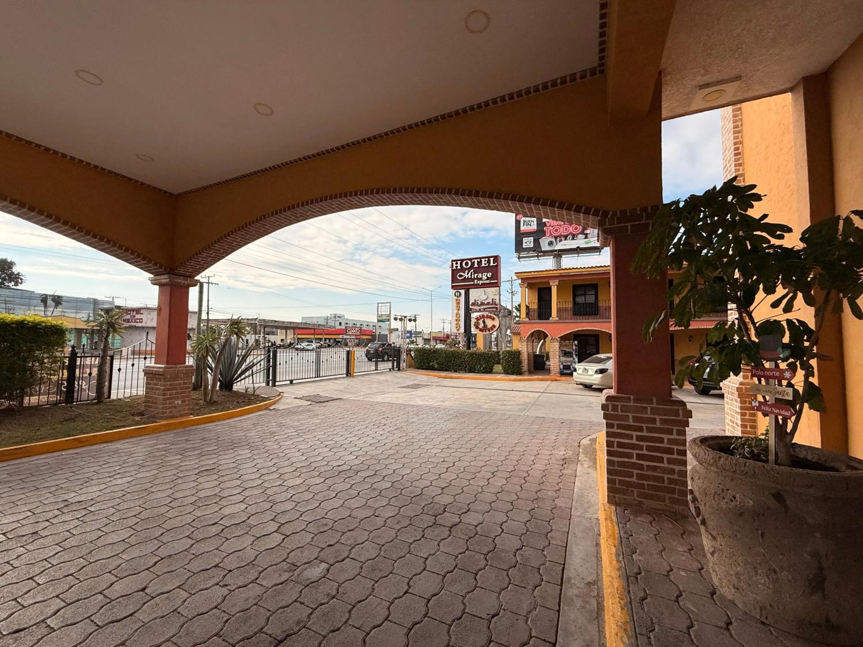 Hotel Mirage Express