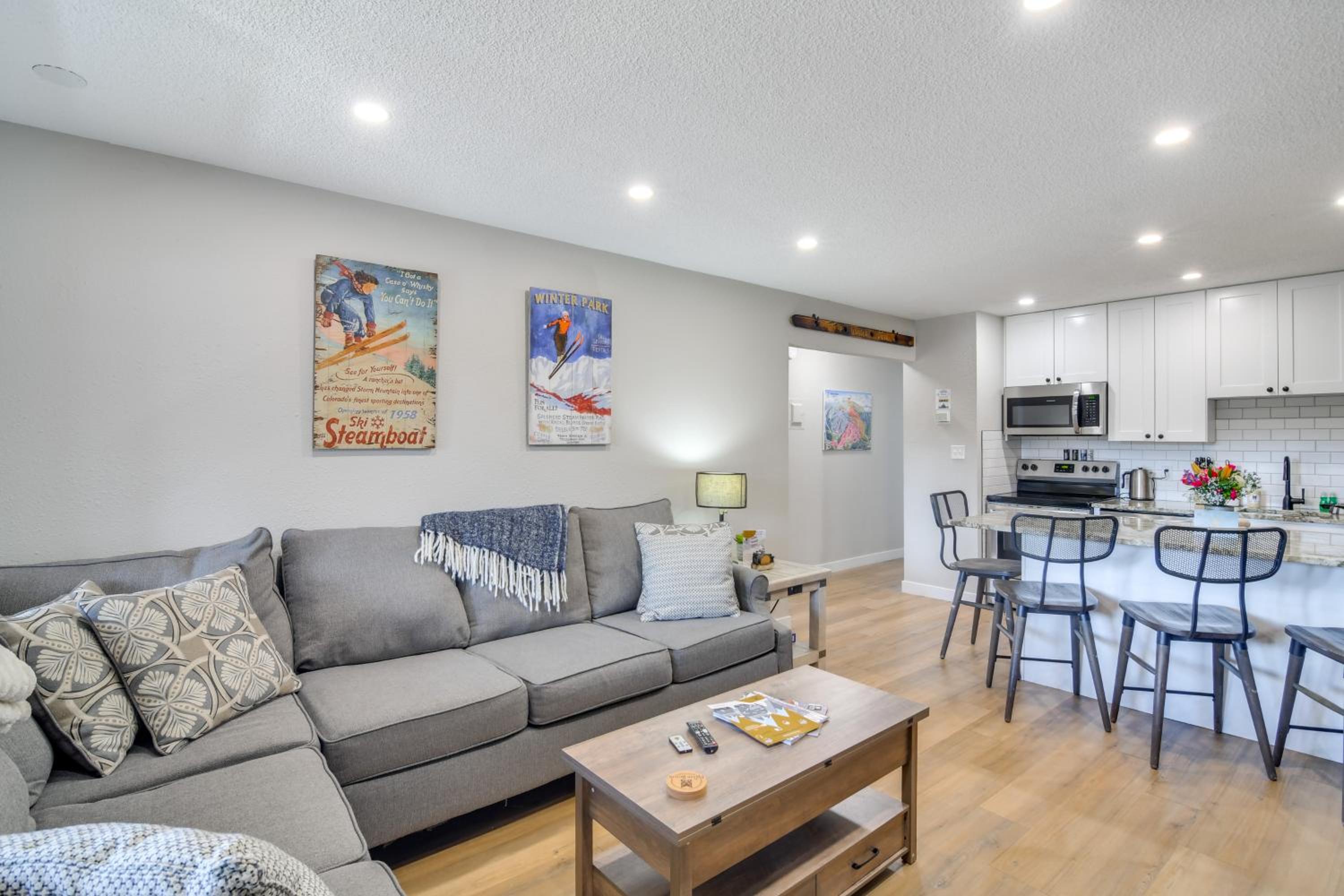 3BR Riverfront Retreat! Mtn Views, Community Perks