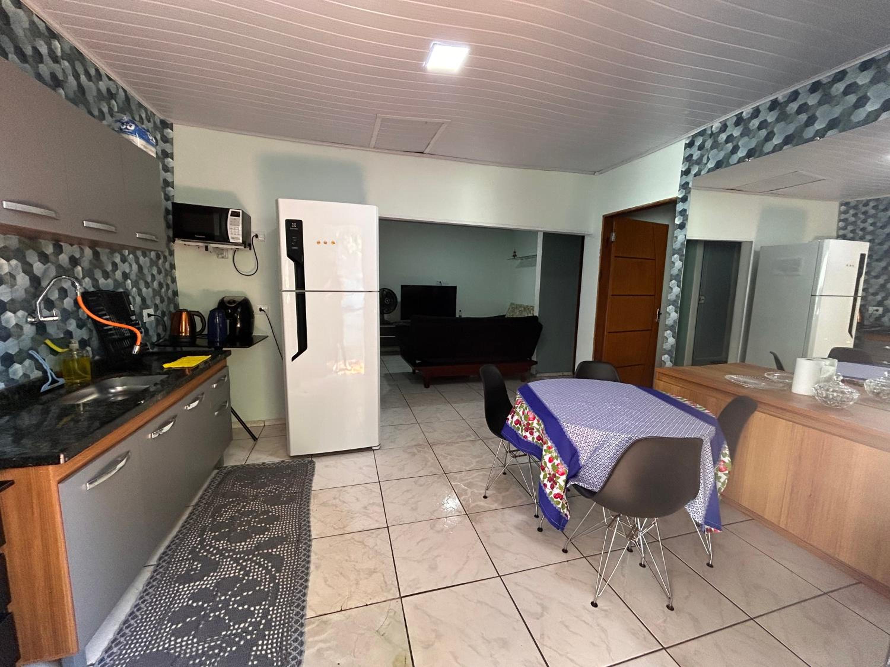 Apartamento na Av das Cataratas de 02 quartos