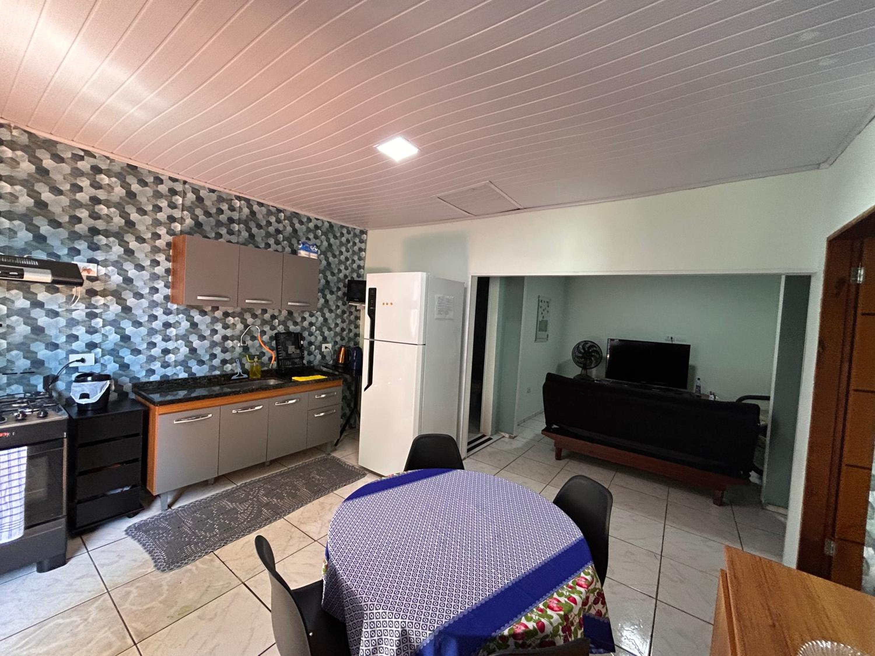 Apartamento na Av das Cataratas de 02 quartos