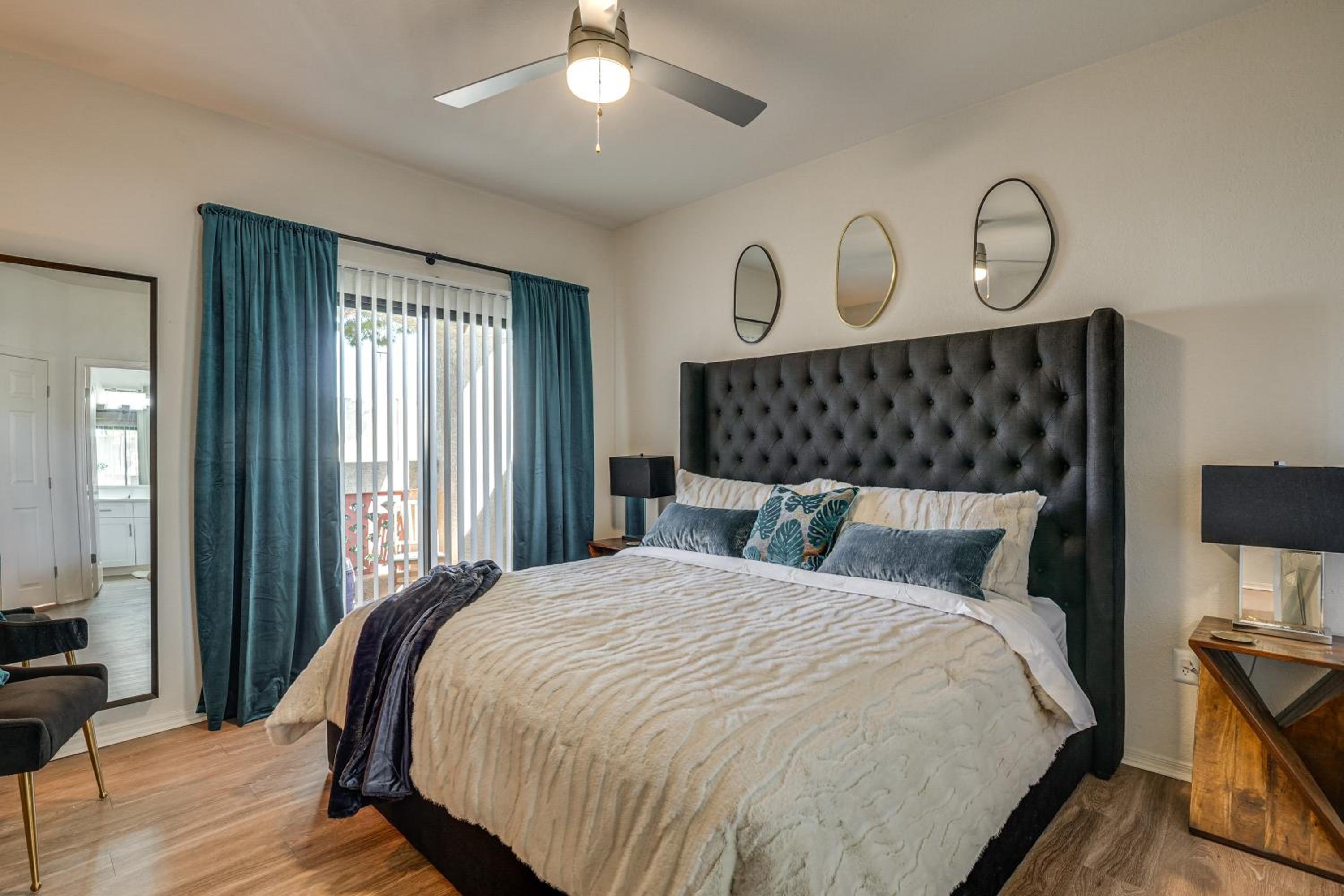 Patio and Community Perks Stylish Scottsdale Escape