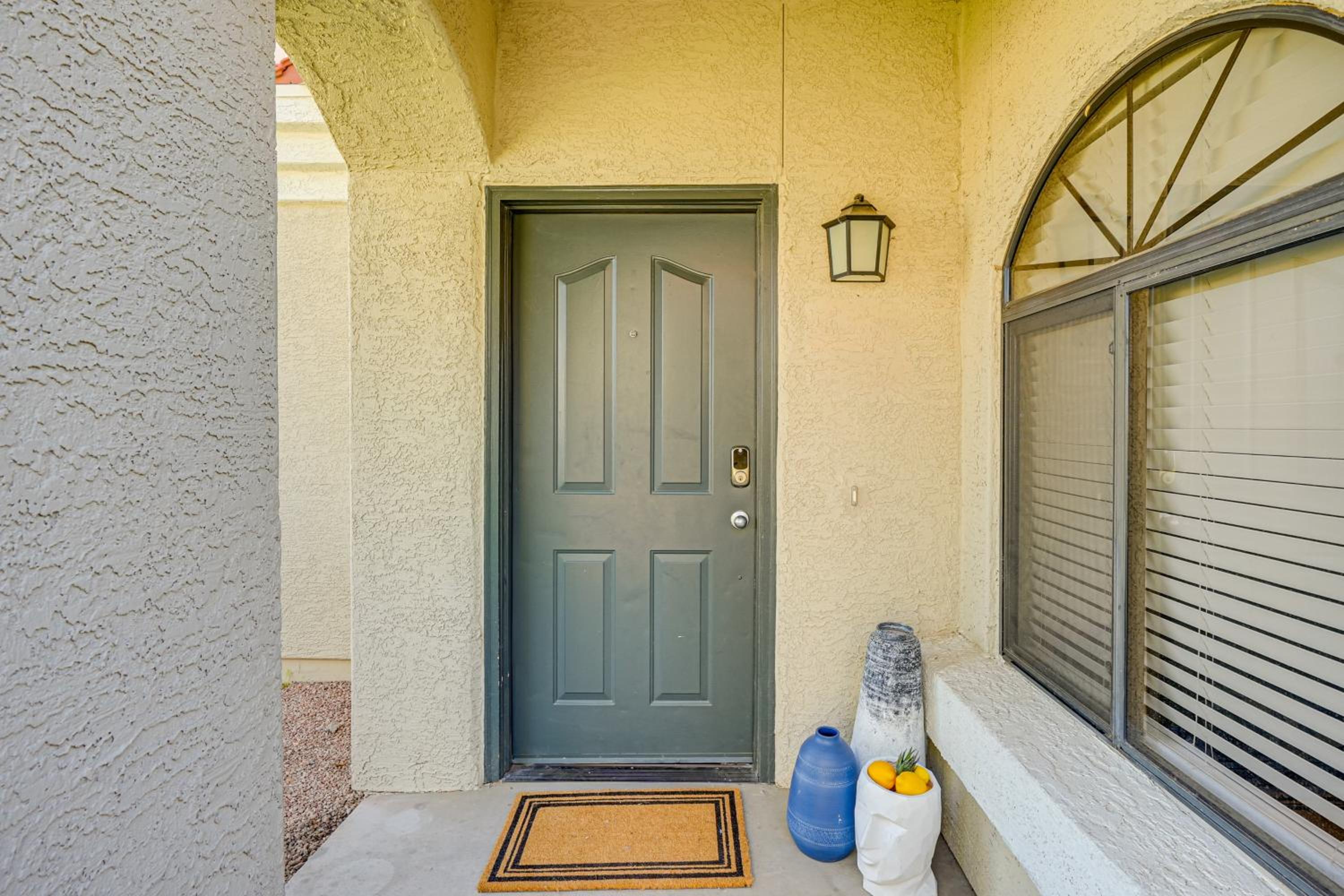 Patio and Community Perks Stylish Scottsdale Escape