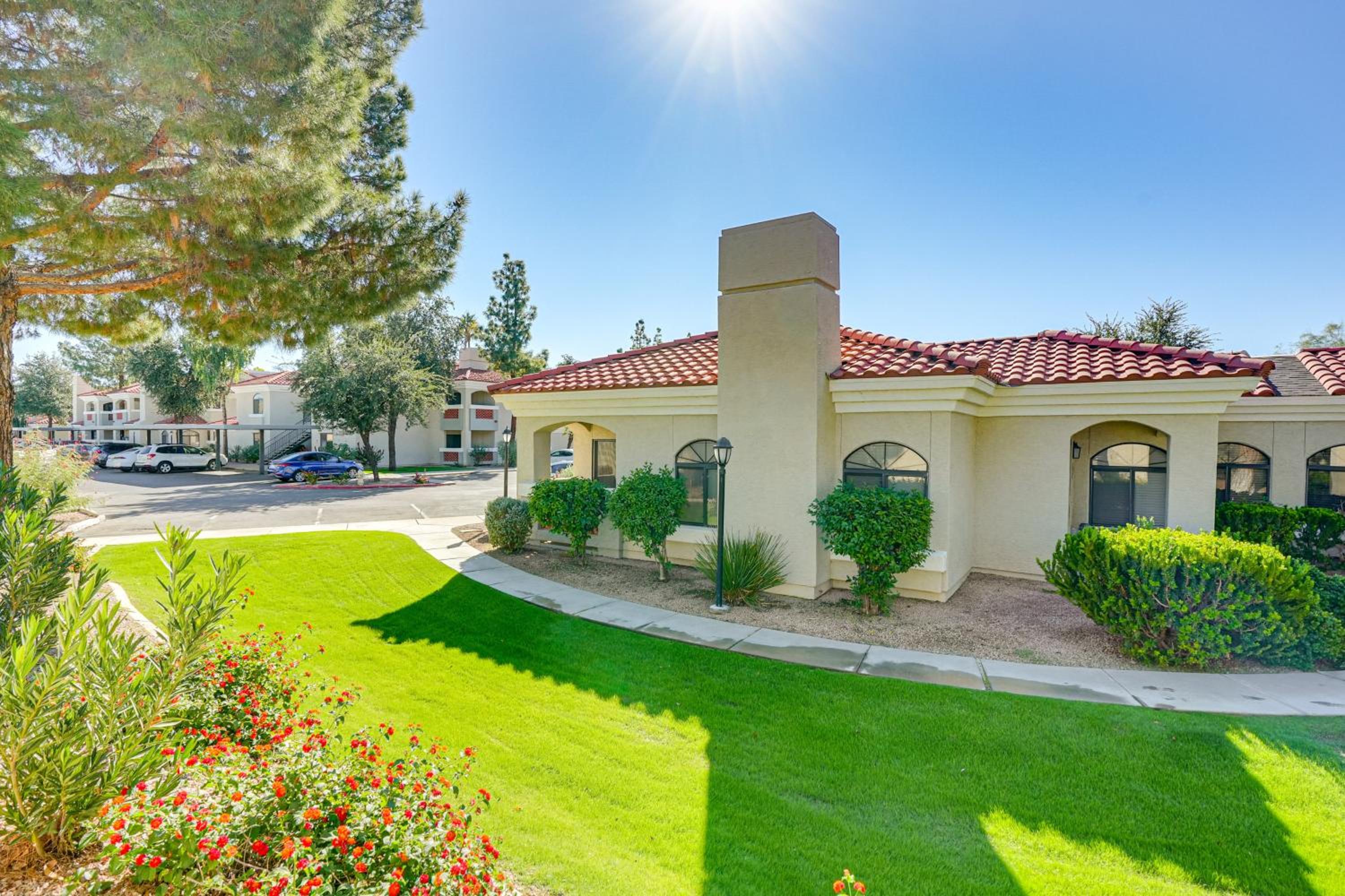 Patio and Community Perks Stylish Scottsdale Escape