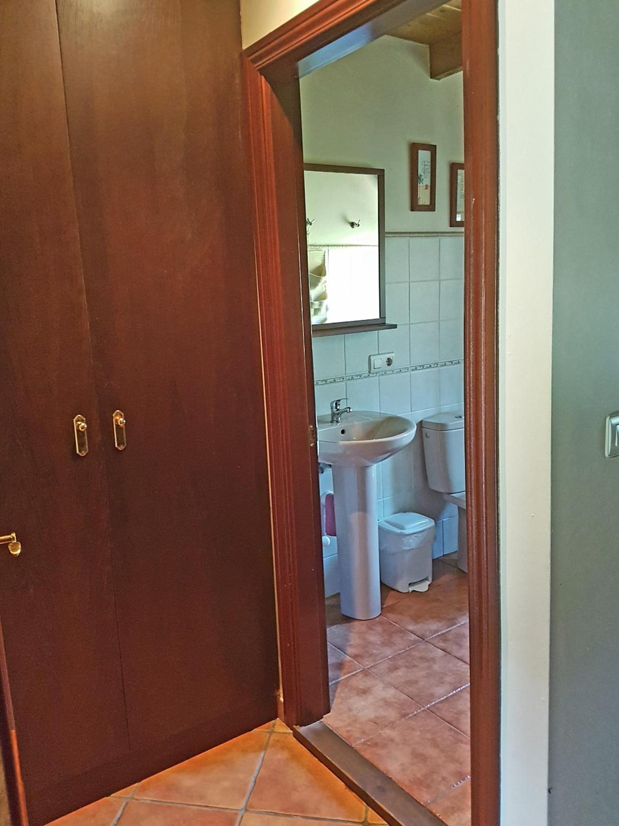 Apartamentos El Pedrayu view 3