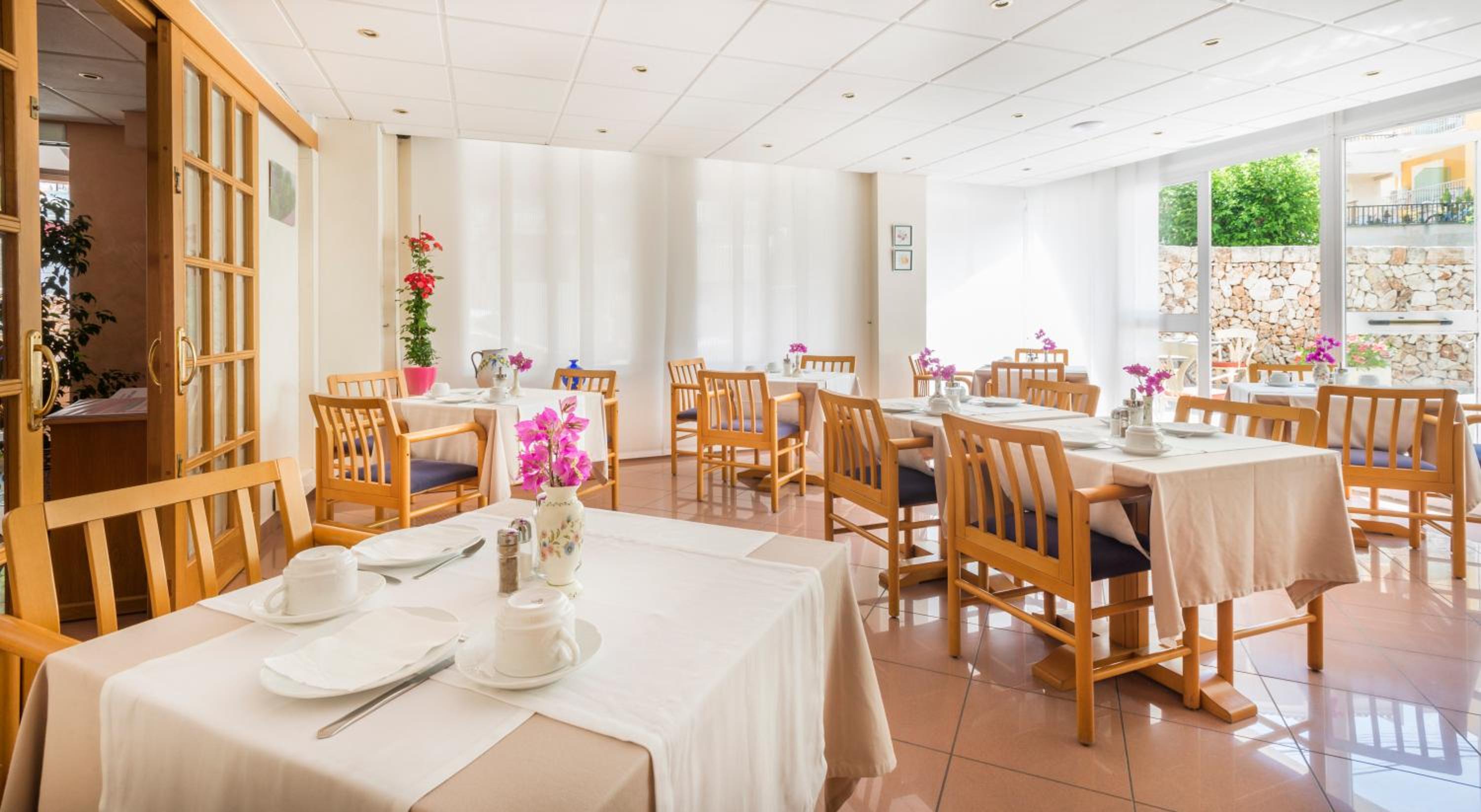 Hostal Residencia Sutimar