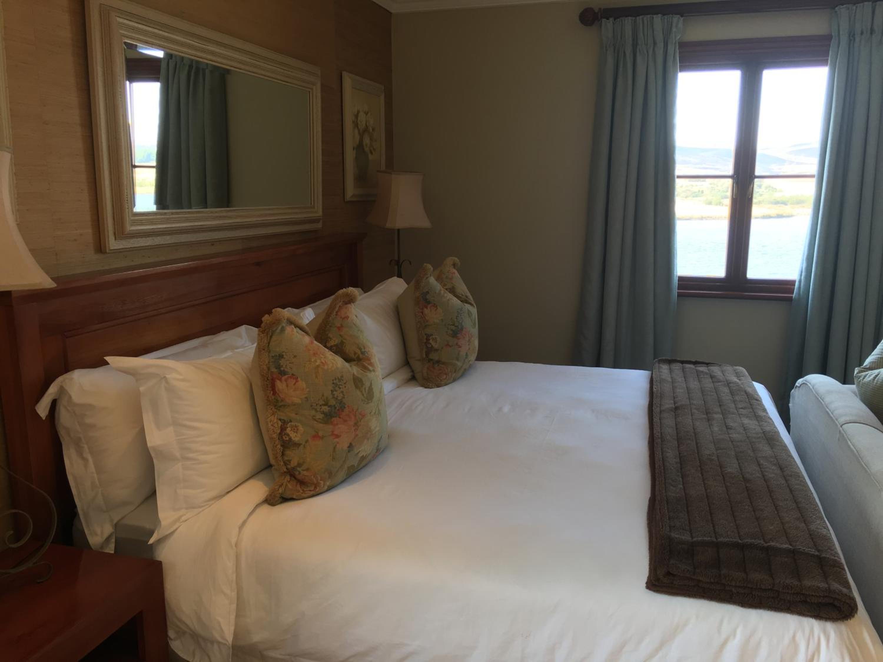 Gowrie Farm Golf Lodge view 4
