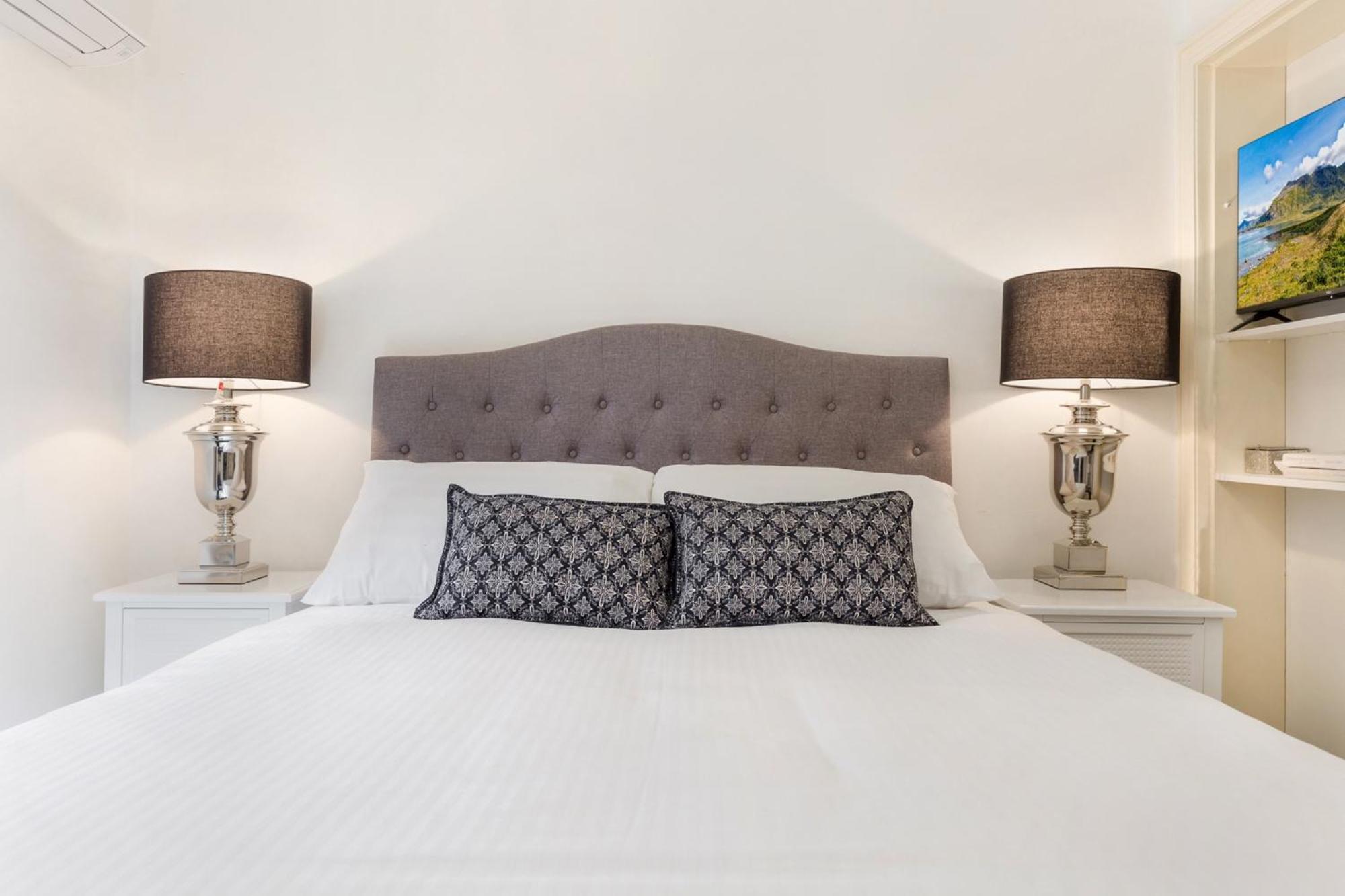Cosy and Central City Studio Near Attractions