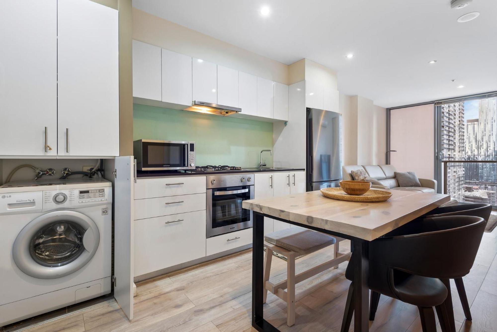 Modern City Convenience with Great Amenities