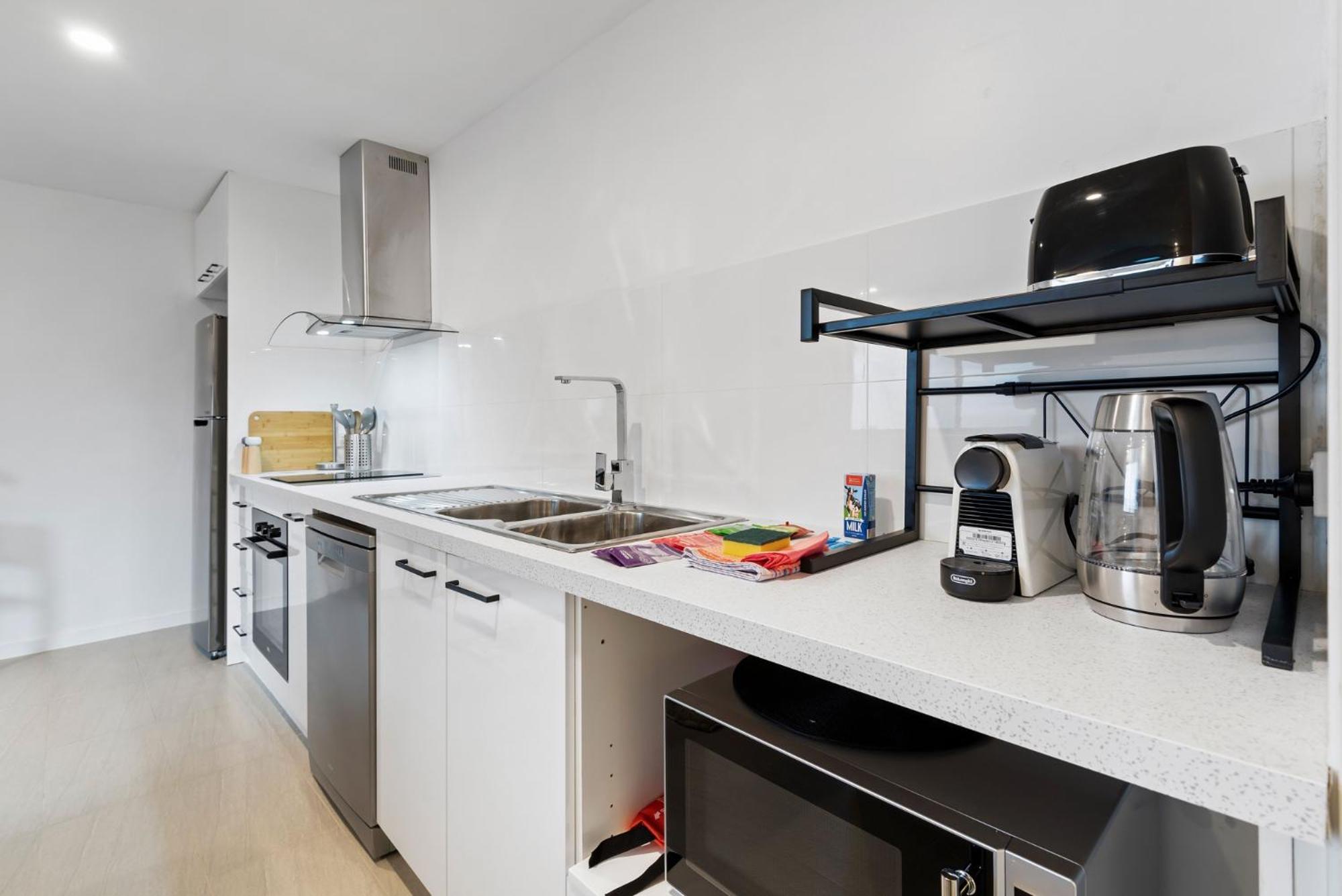 Cozy 1-Bed Studio Near Cafes and Shops