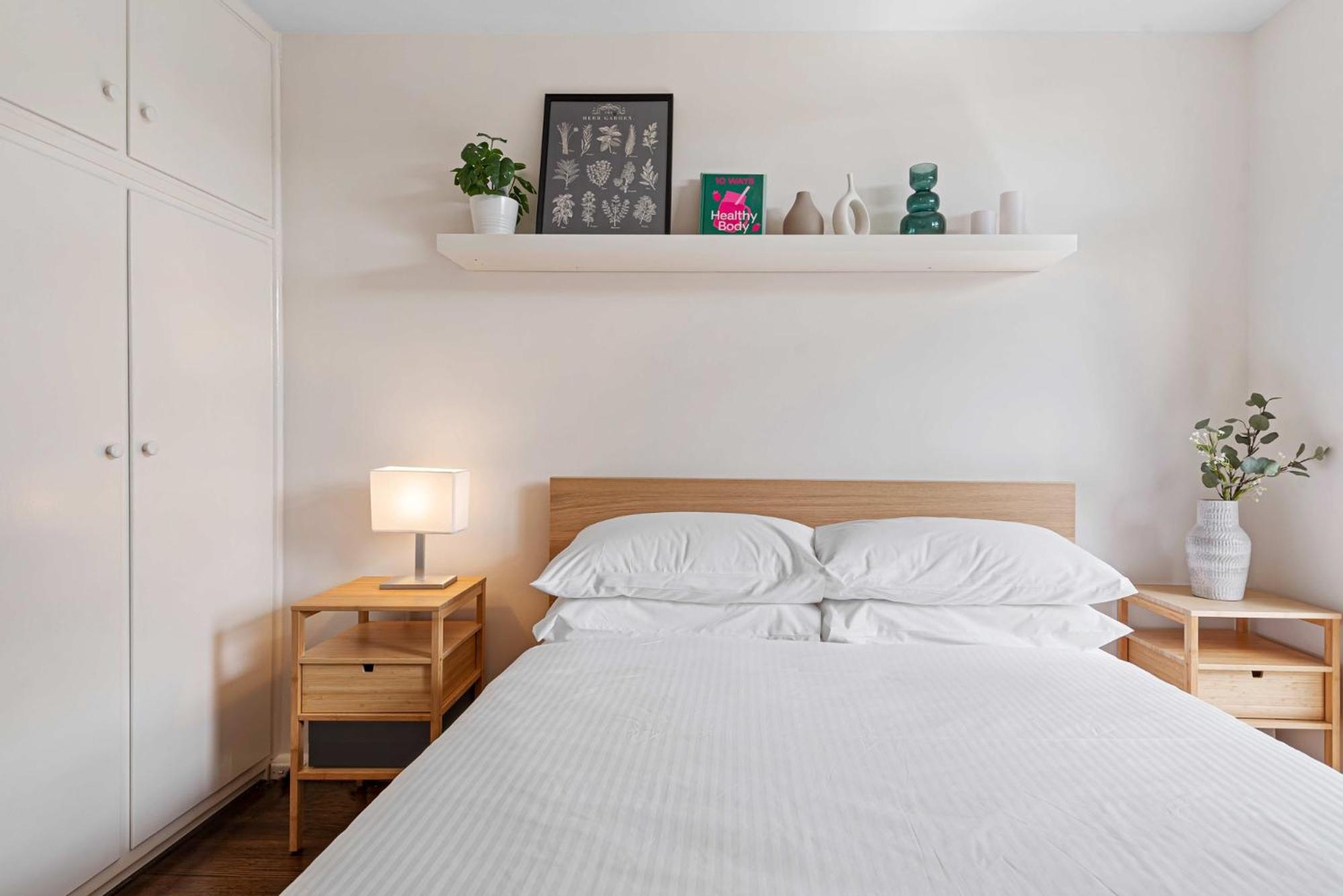 Contemporary 1-Bed Unit Near Chapel St