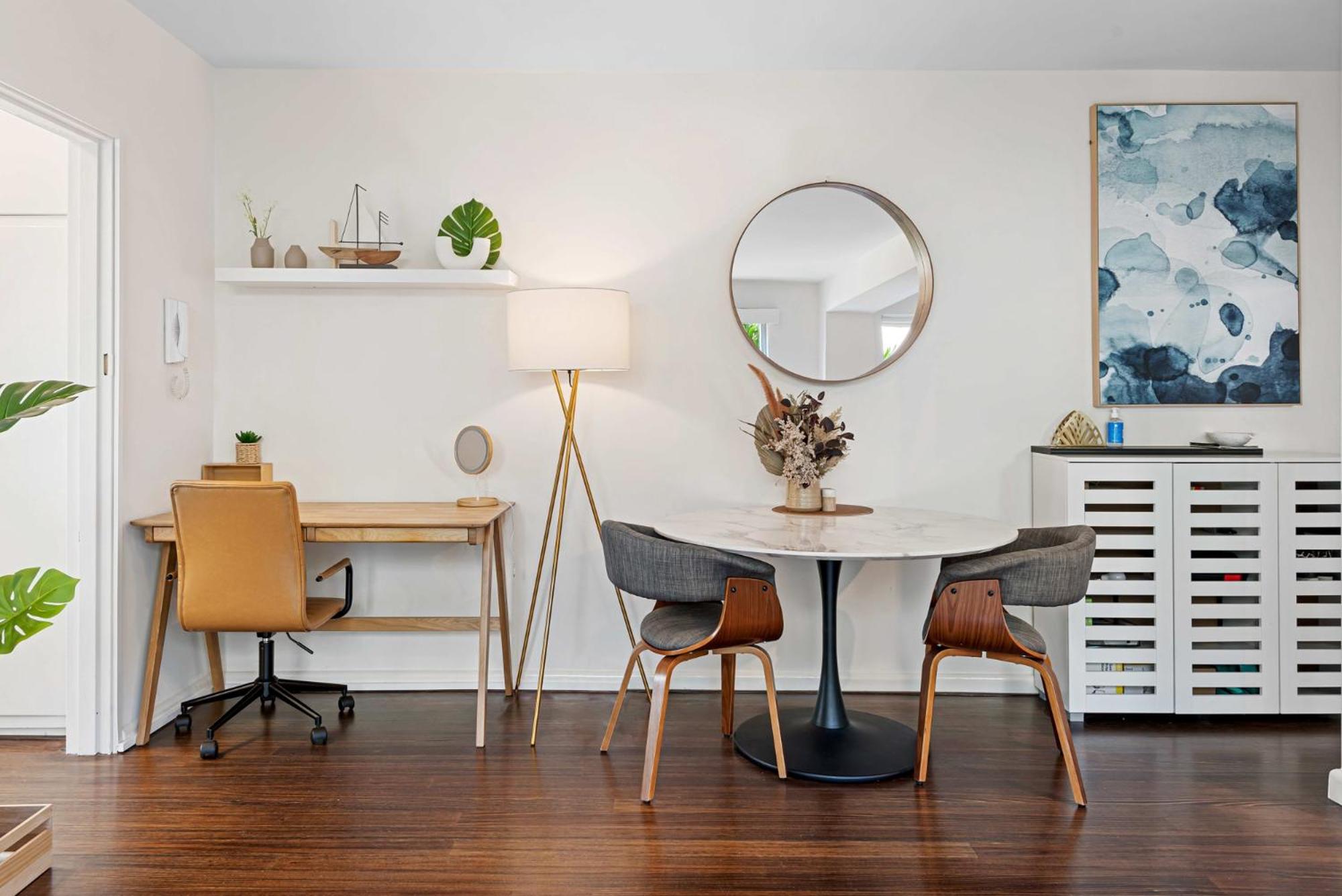 Contemporary 1-Bed Unit Near Chapel St