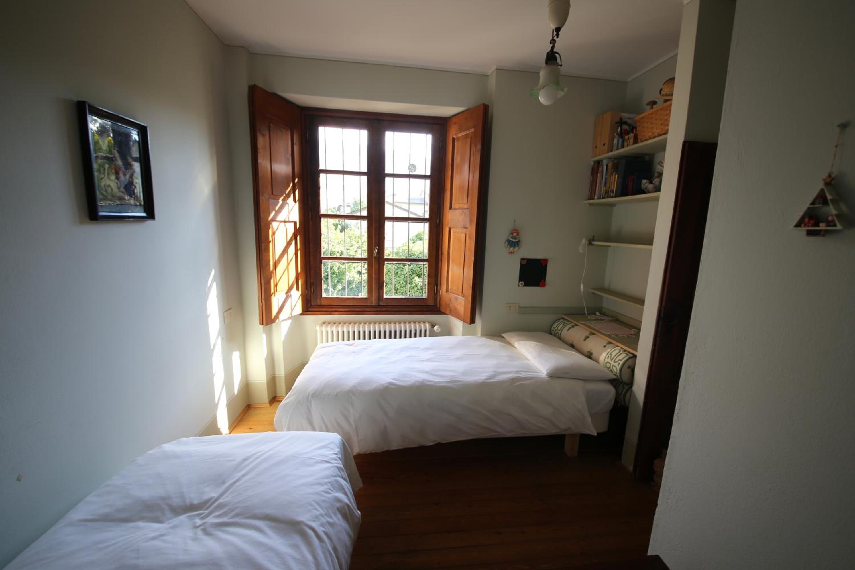 Palazzo Guicciardi view 5