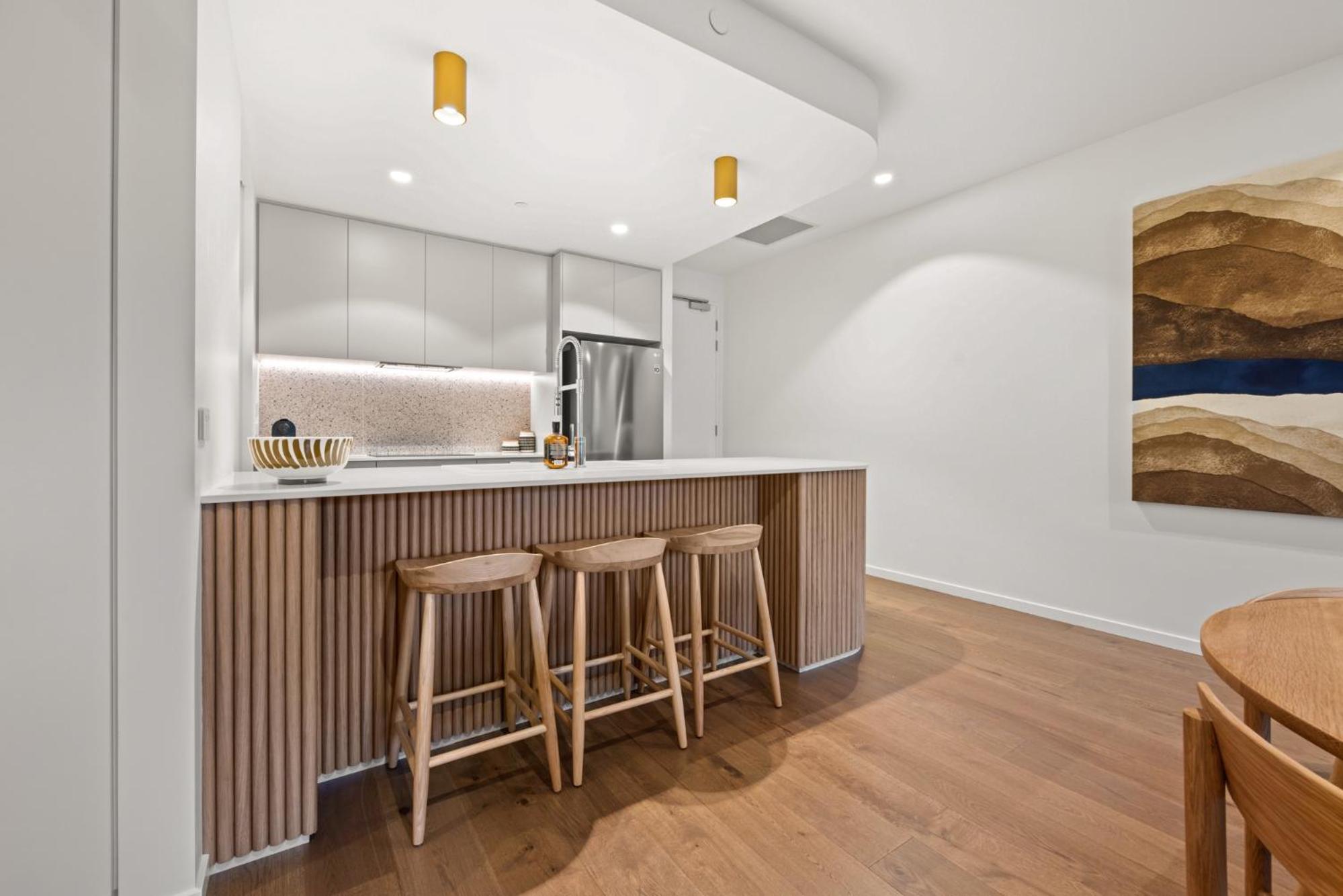 Luxe 2-Bed Inner-City Abode with Alfresco Dining