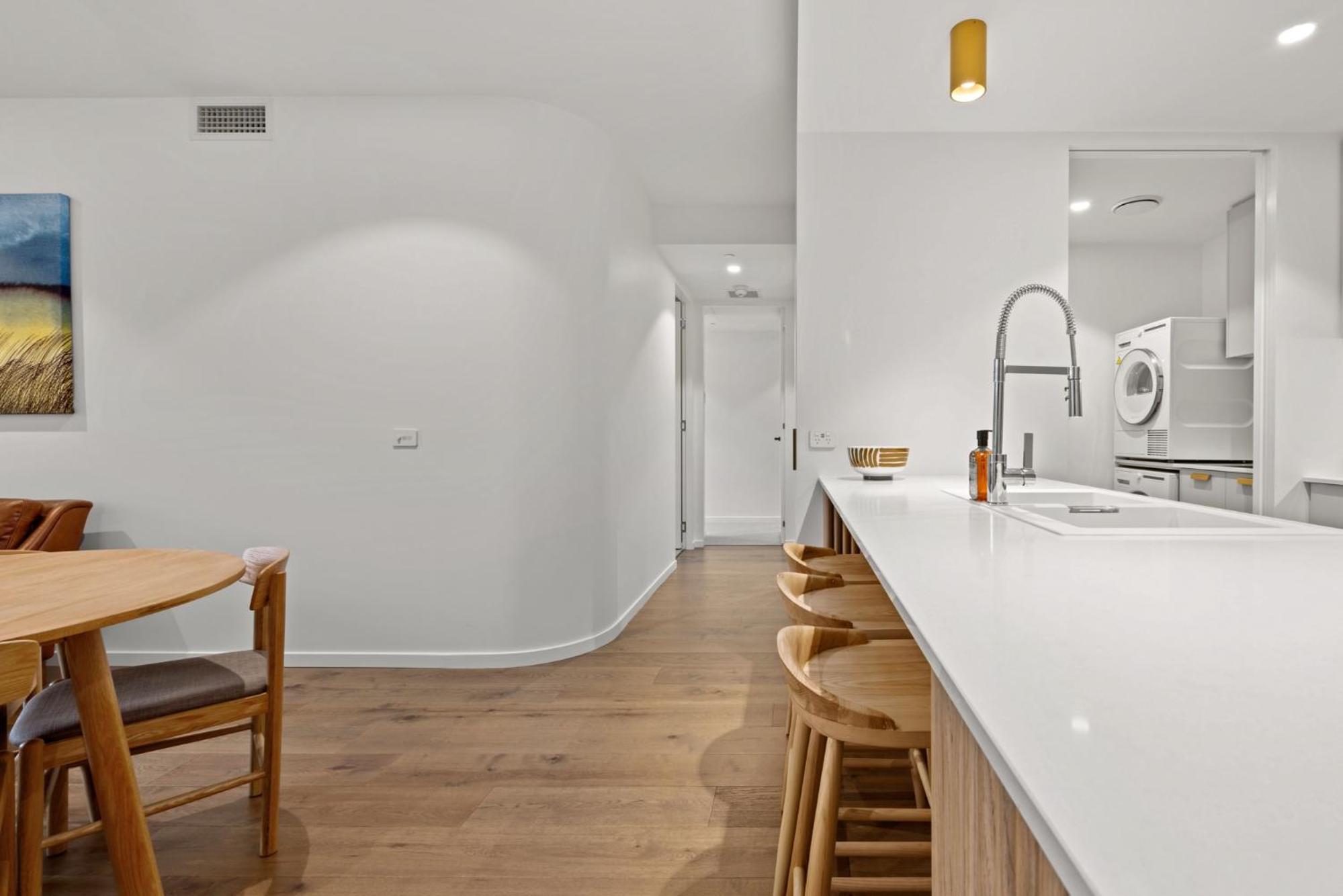 Luxe 2-Bed Inner-City Abode with Alfresco Dining