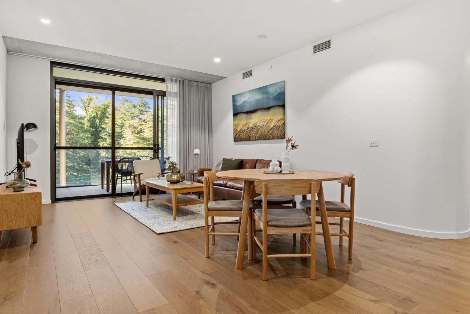 Luxe 2-Bed Inner-City Abode with Alfresco Dining