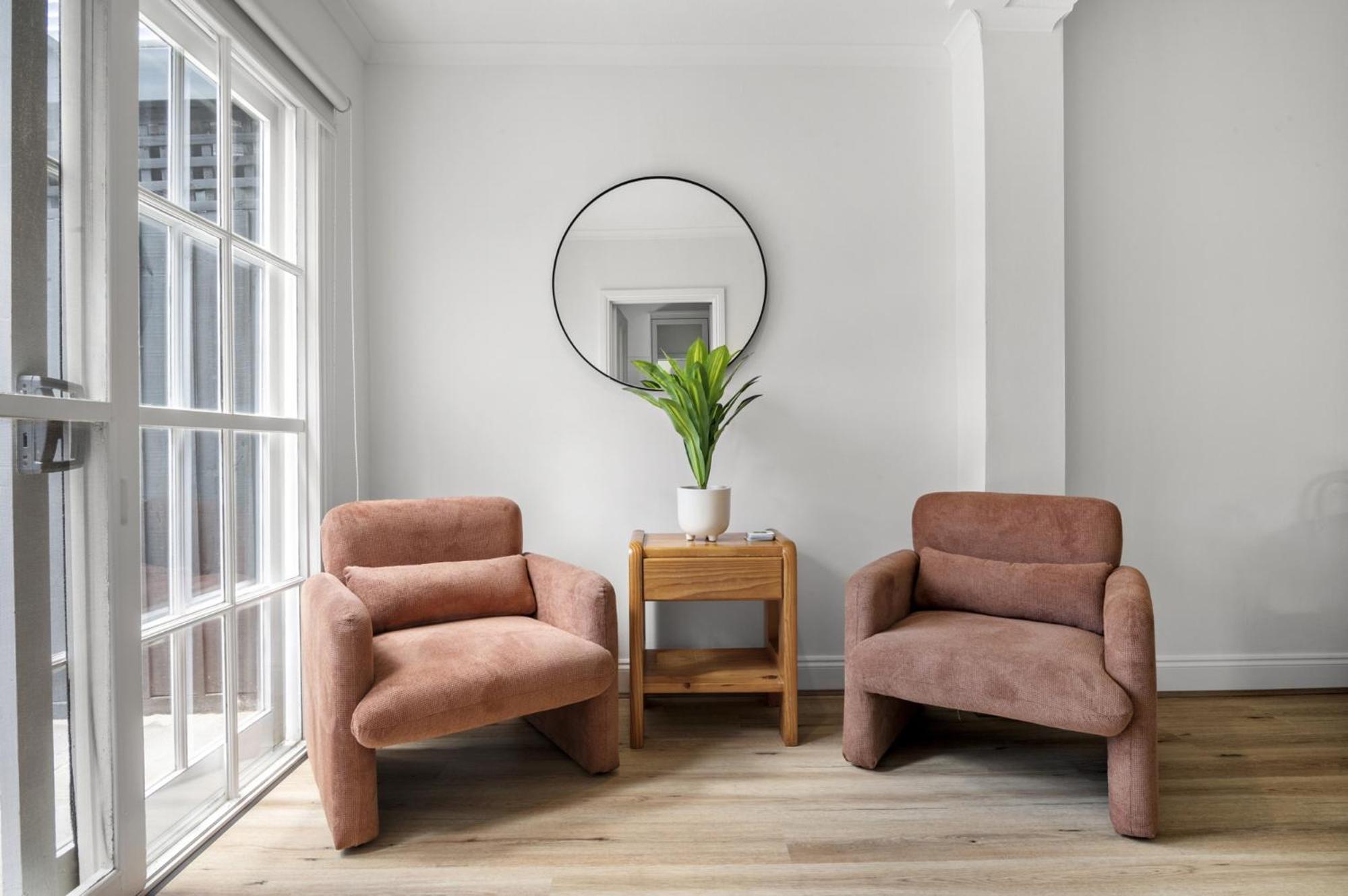 Charming 2-Bed Home with Outdoor Space in Cremorne