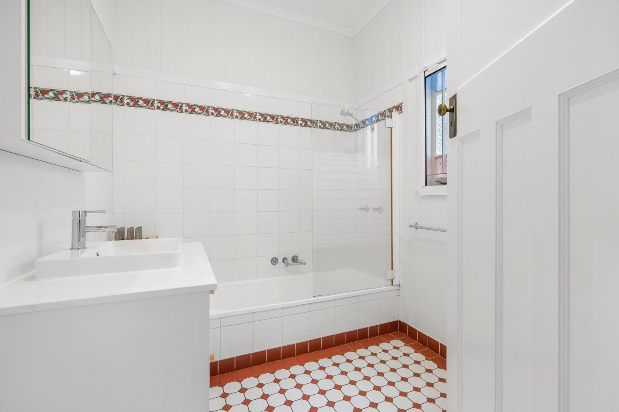 Family-Friendly Home in Vibrant West End