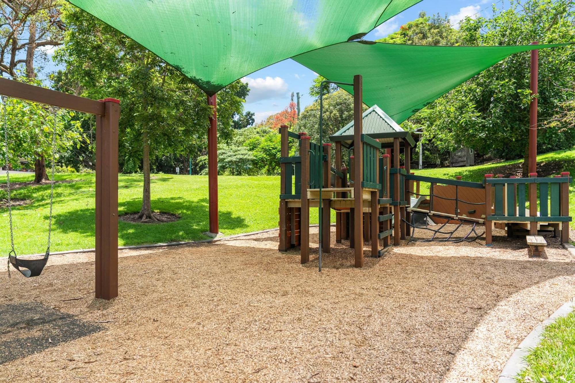 Family-Friendly Home in Vibrant West End