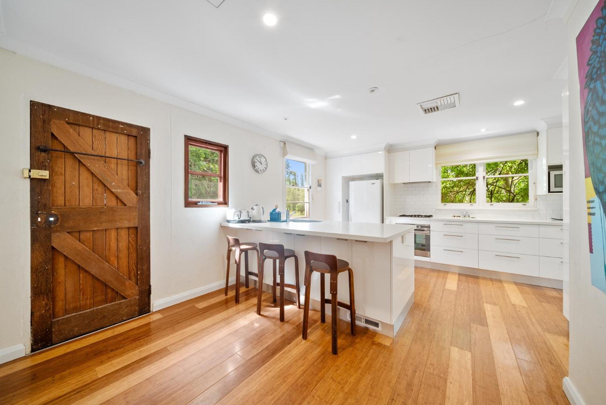 Comfortable 3-Bed Haven Near Canberra Attractions