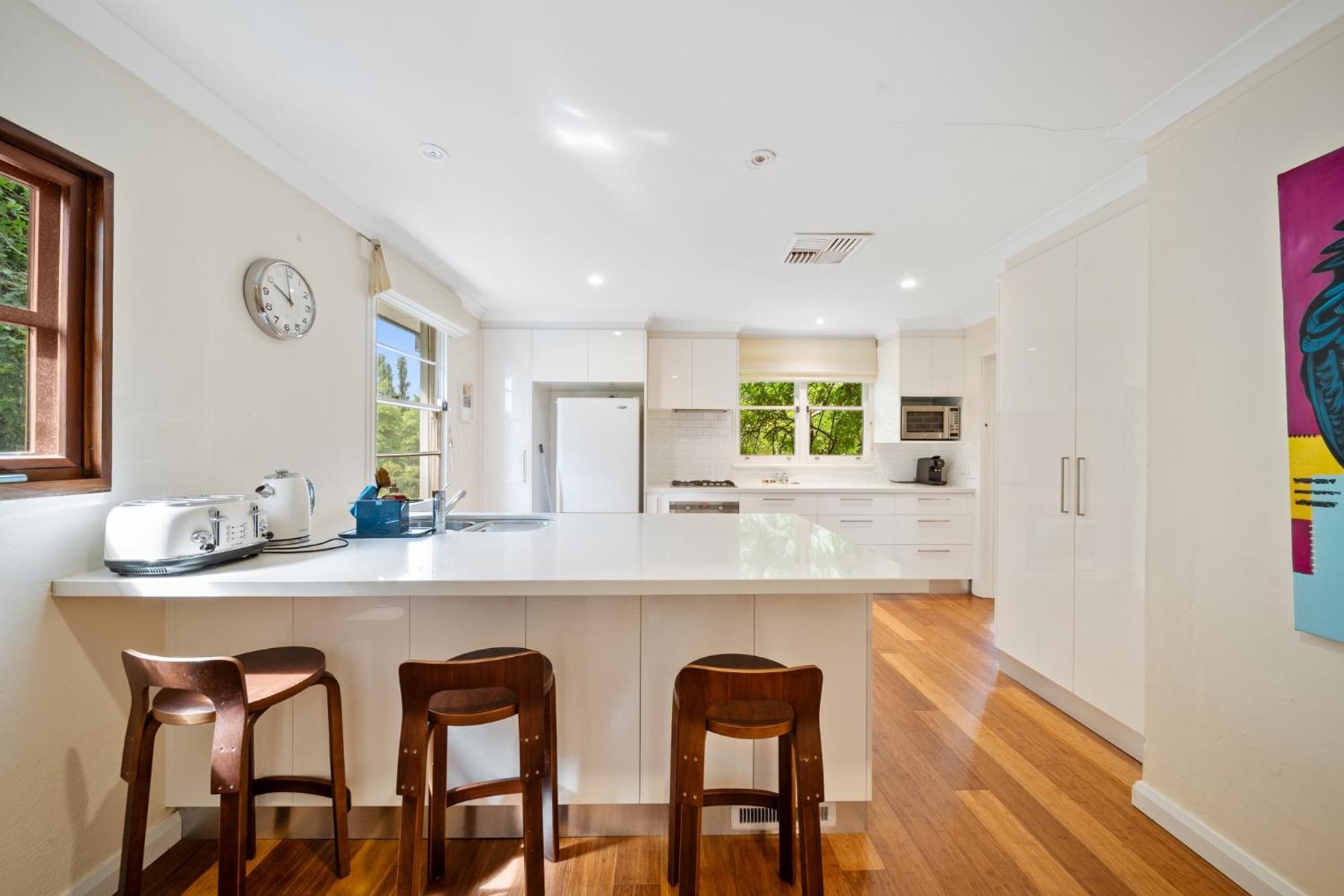 Comfortable 3-Bed Haven Near Canberra Attractions