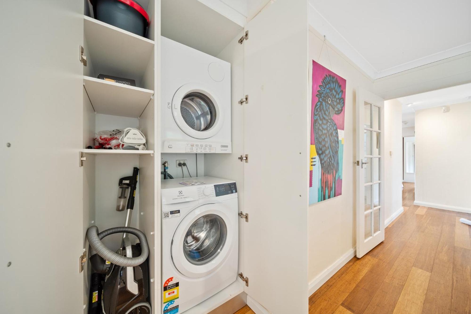 Comfortable 3-Bed Haven Near Canberra Attractions