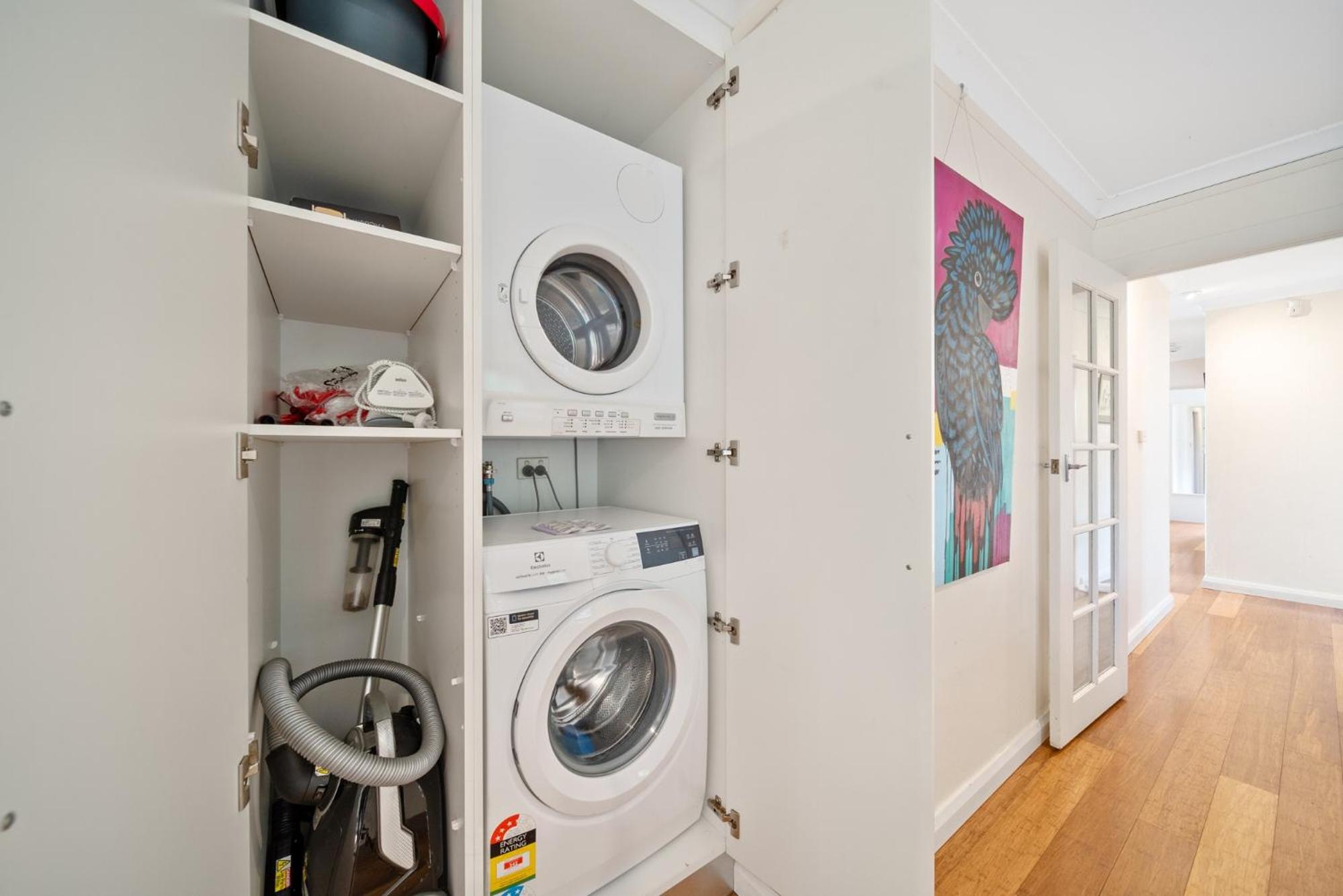 Comfortable 3-Bed Haven Near Canberra Attractions