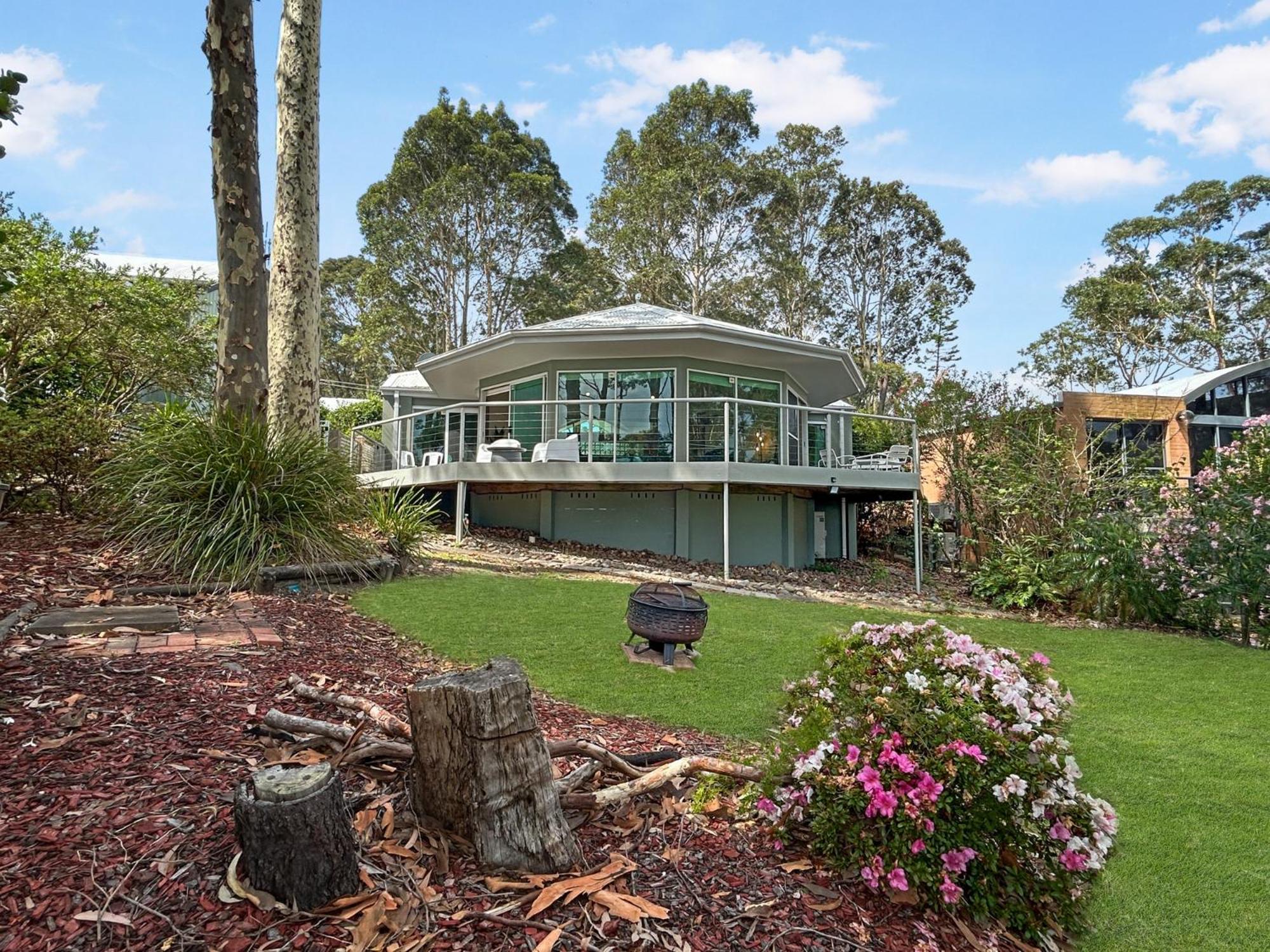 Spacious 4-Bed Home with Coastal Charm