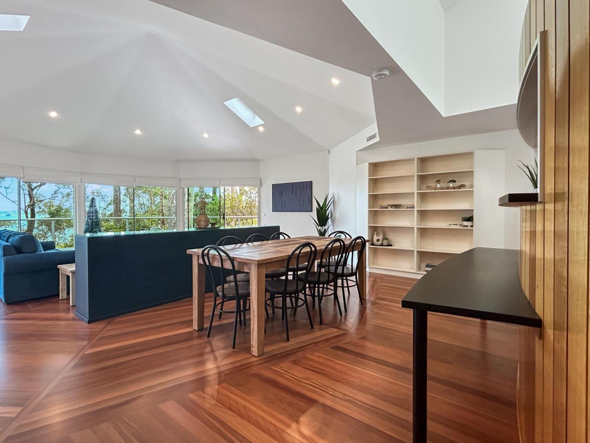 Spacious 4-Bed Home with Coastal Charm
