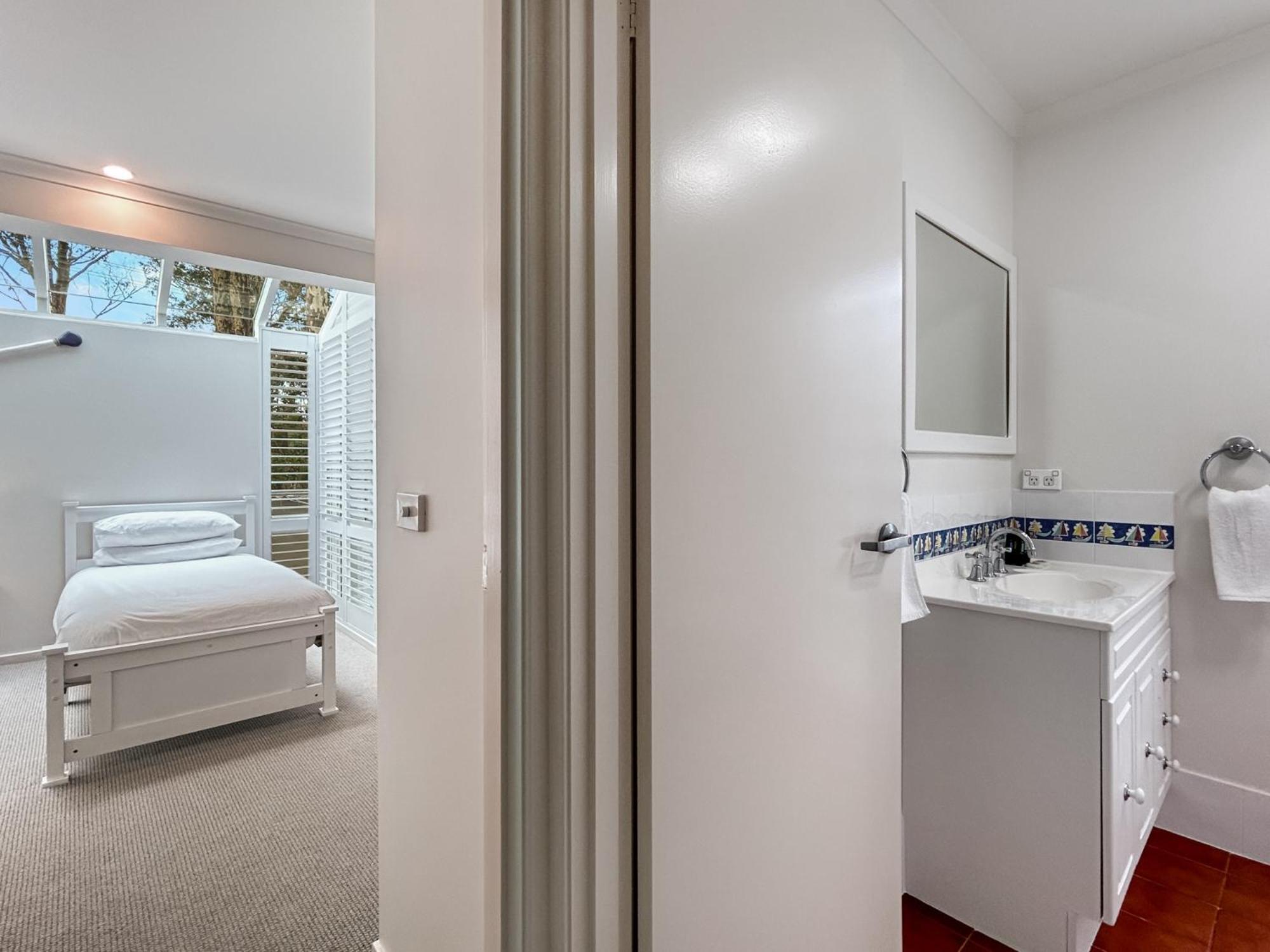 Spacious 4-Bed Home with Coastal Charm