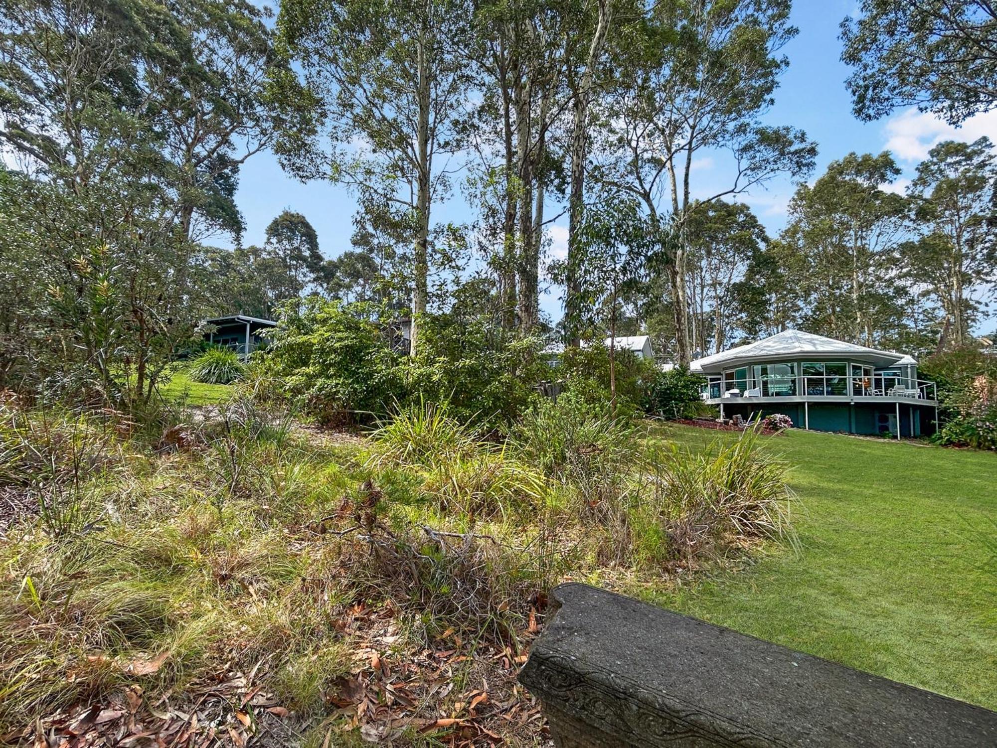 Spacious 4-Bed Home with Coastal Charm
