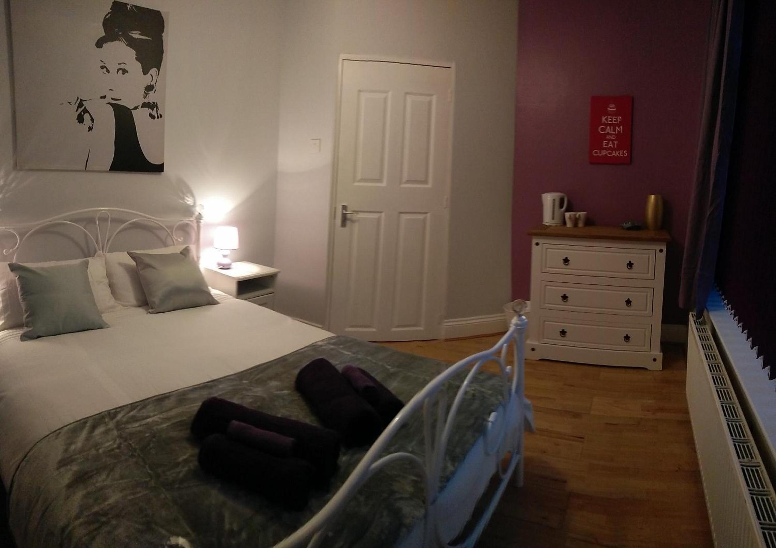 Old Trafford Guest House