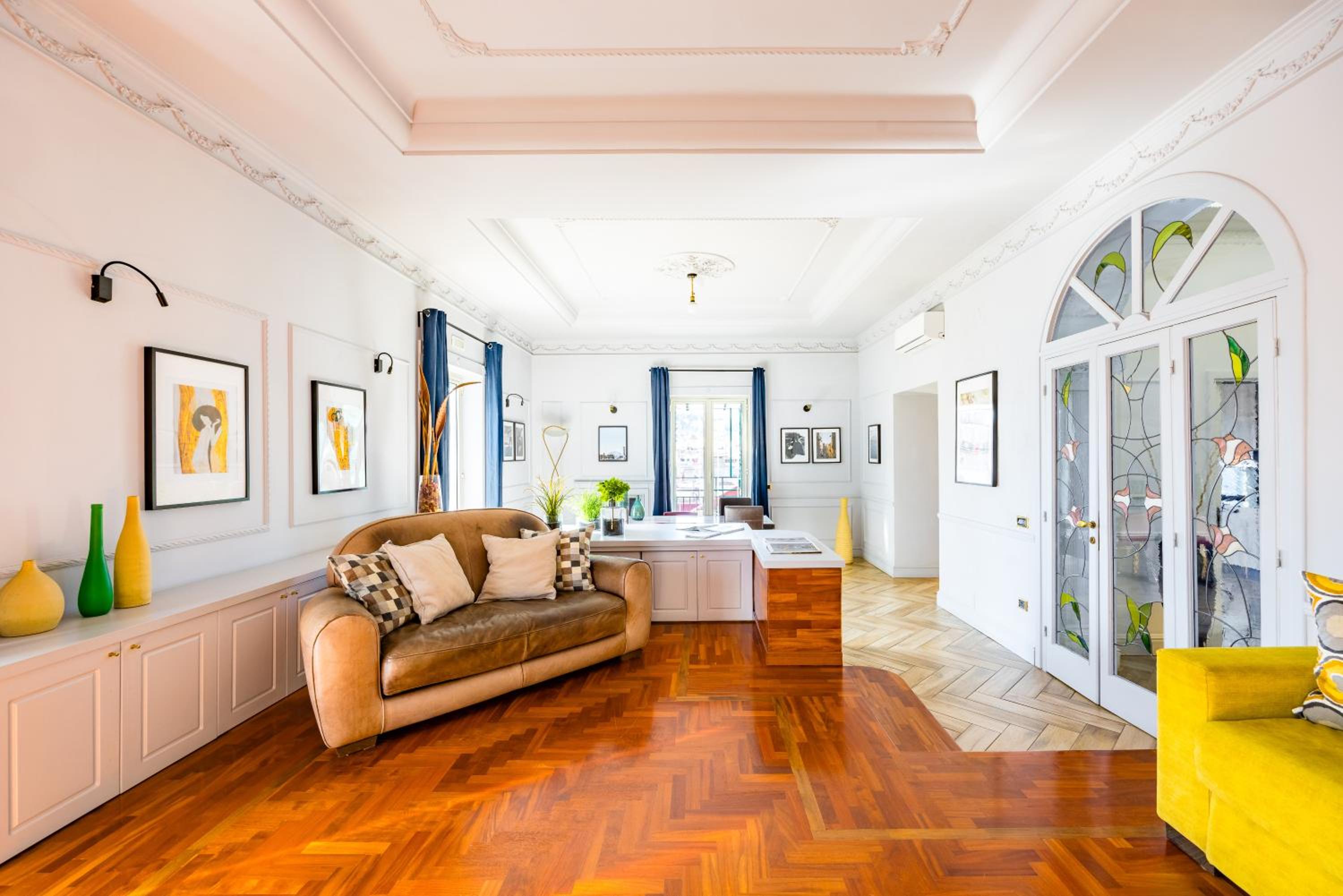 Elite Art Palace by Napoliapartments