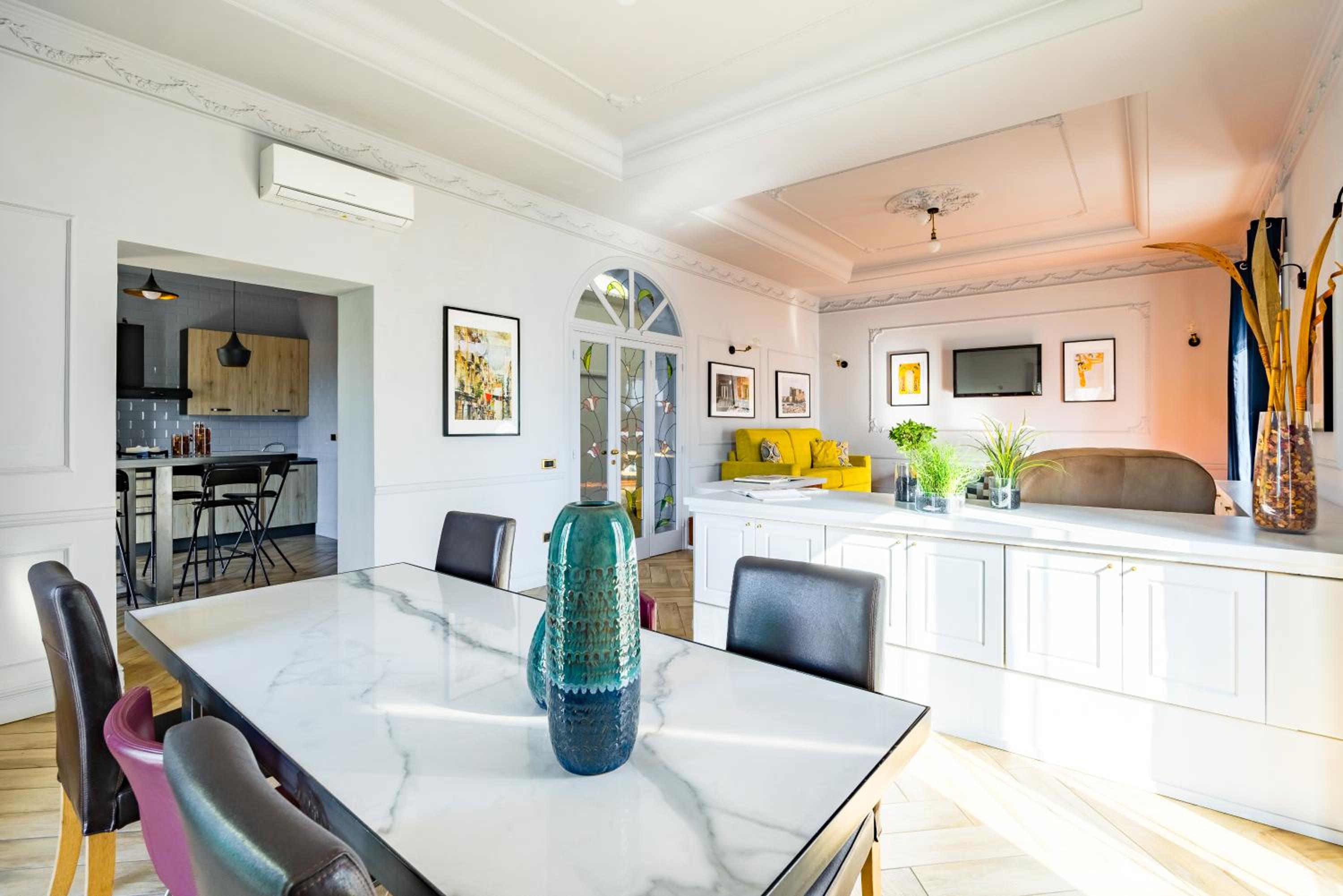 Elite Art Palace by Napoliapartments