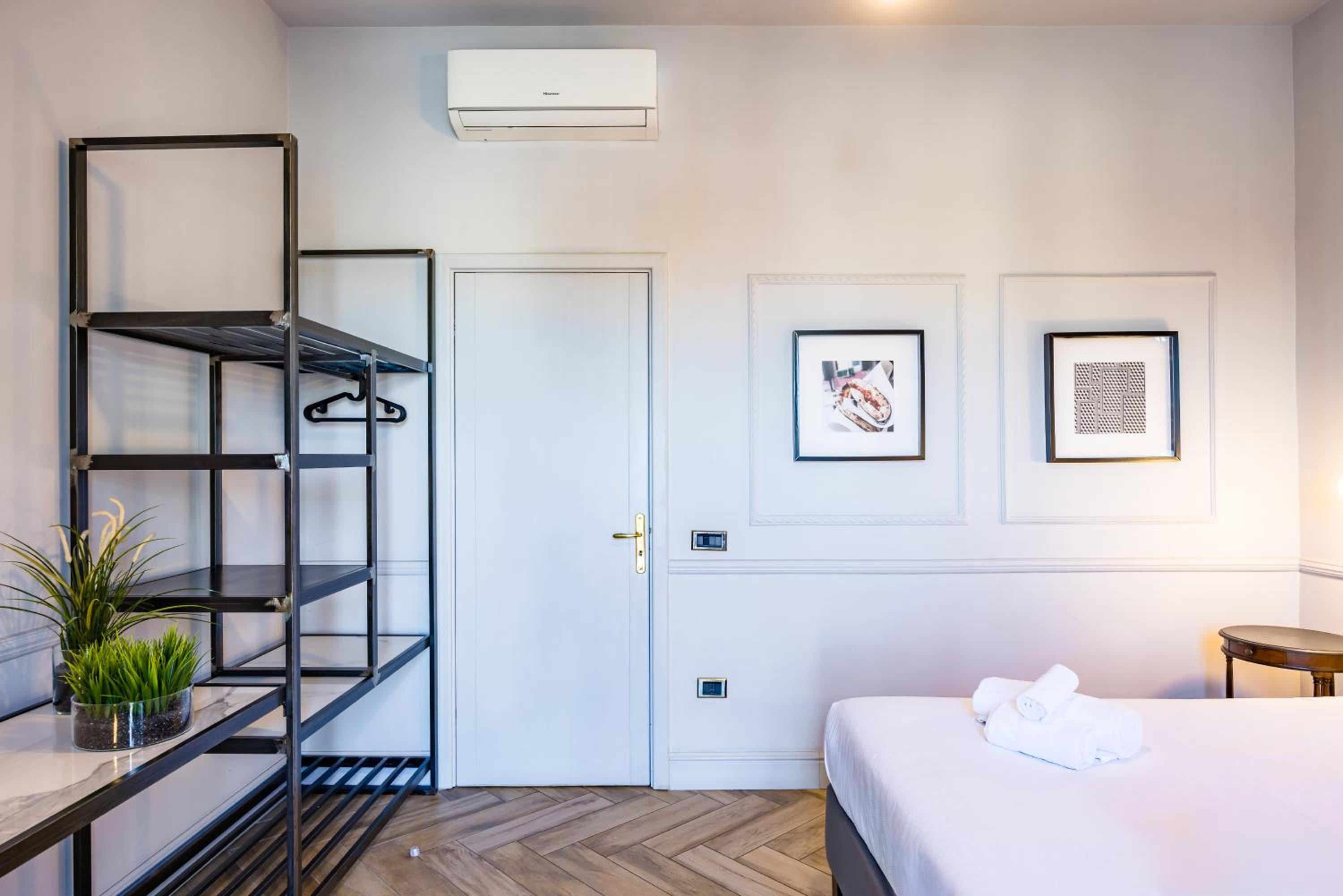 Elite Art Palace by Napoliapartments