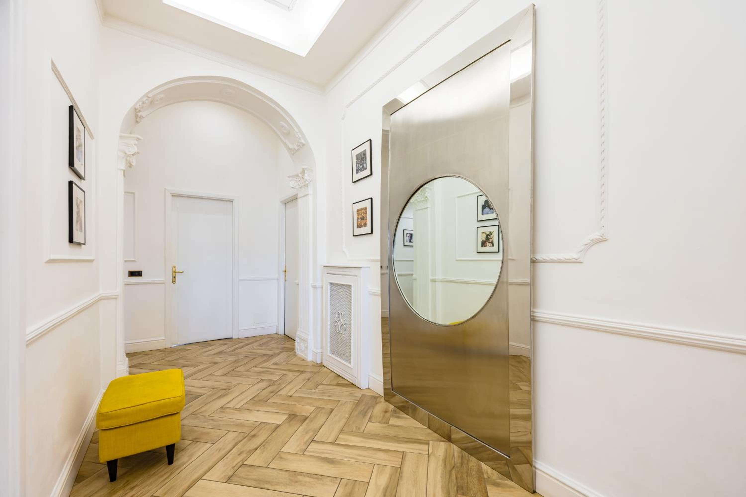Elite Art Palace by Napoliapartments