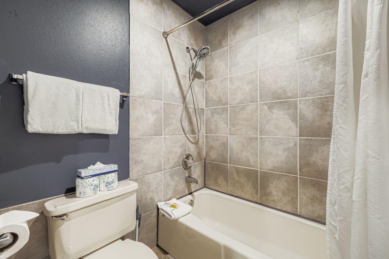 2747 Slopeside studio