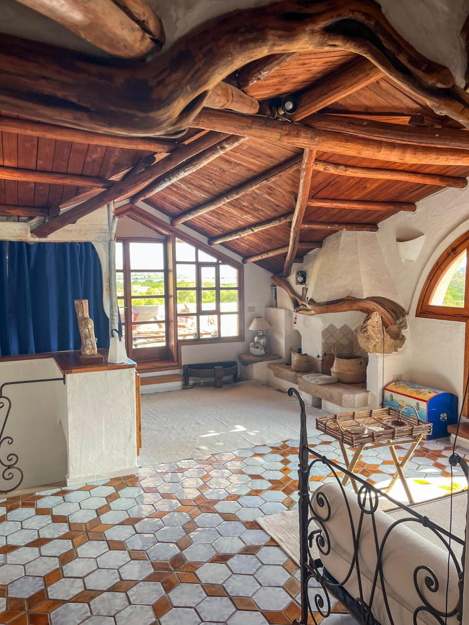 Romantic Suite Apt 21