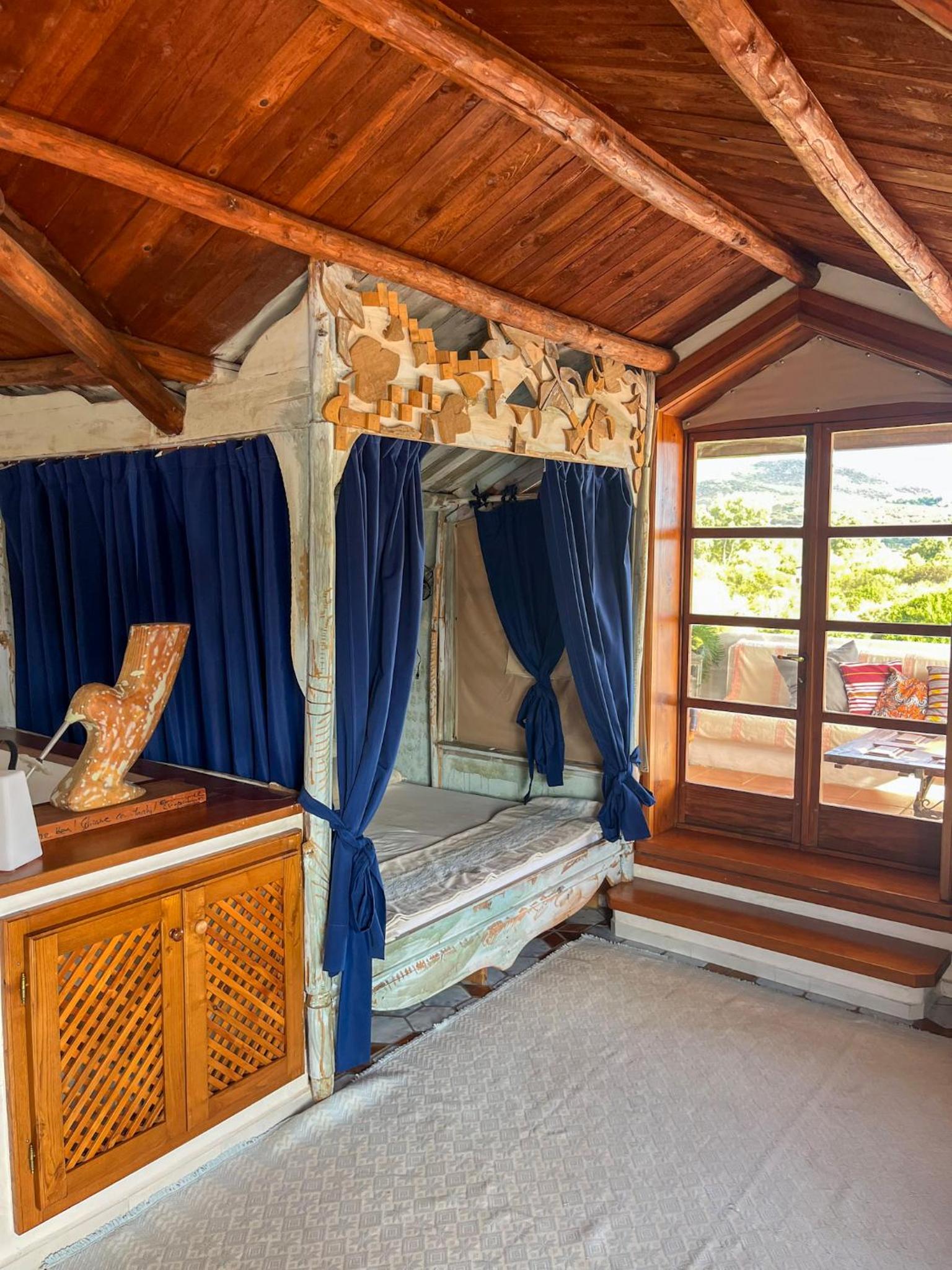 Romantic Suite Apt 21