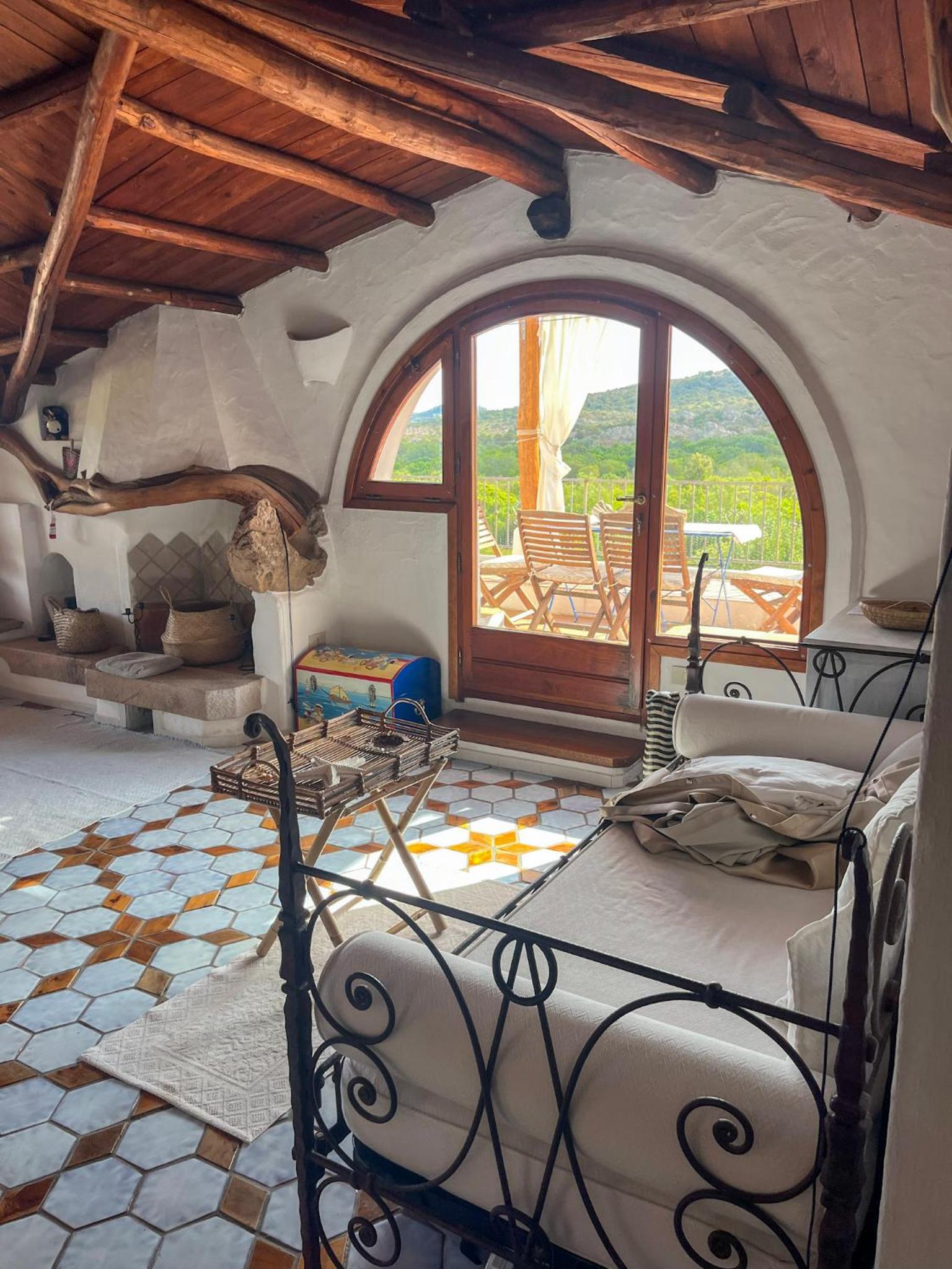 Romantic Suite Apt 21