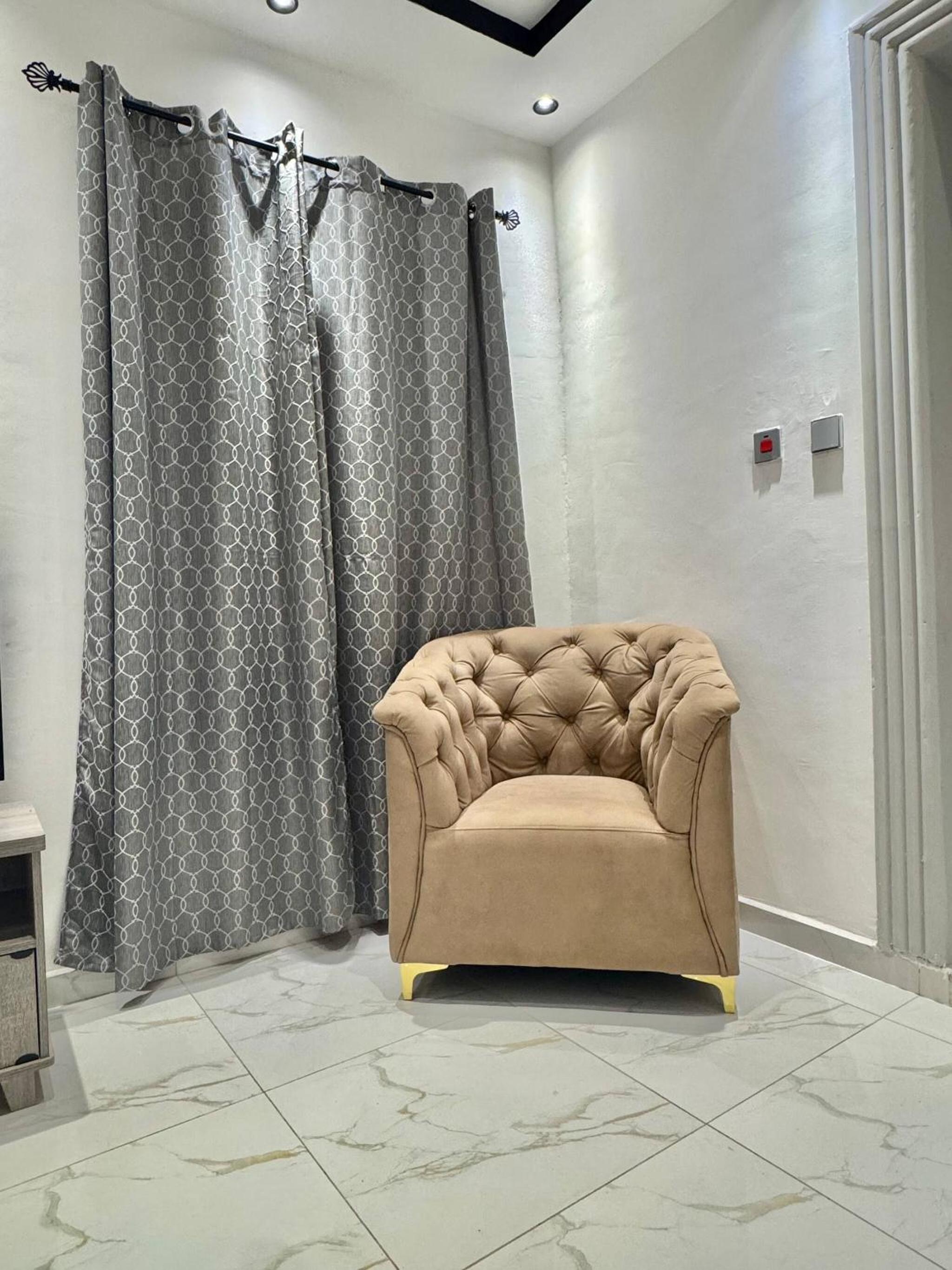 Charming 2 Bedroom House in Vibrant Ablekuma Olebu