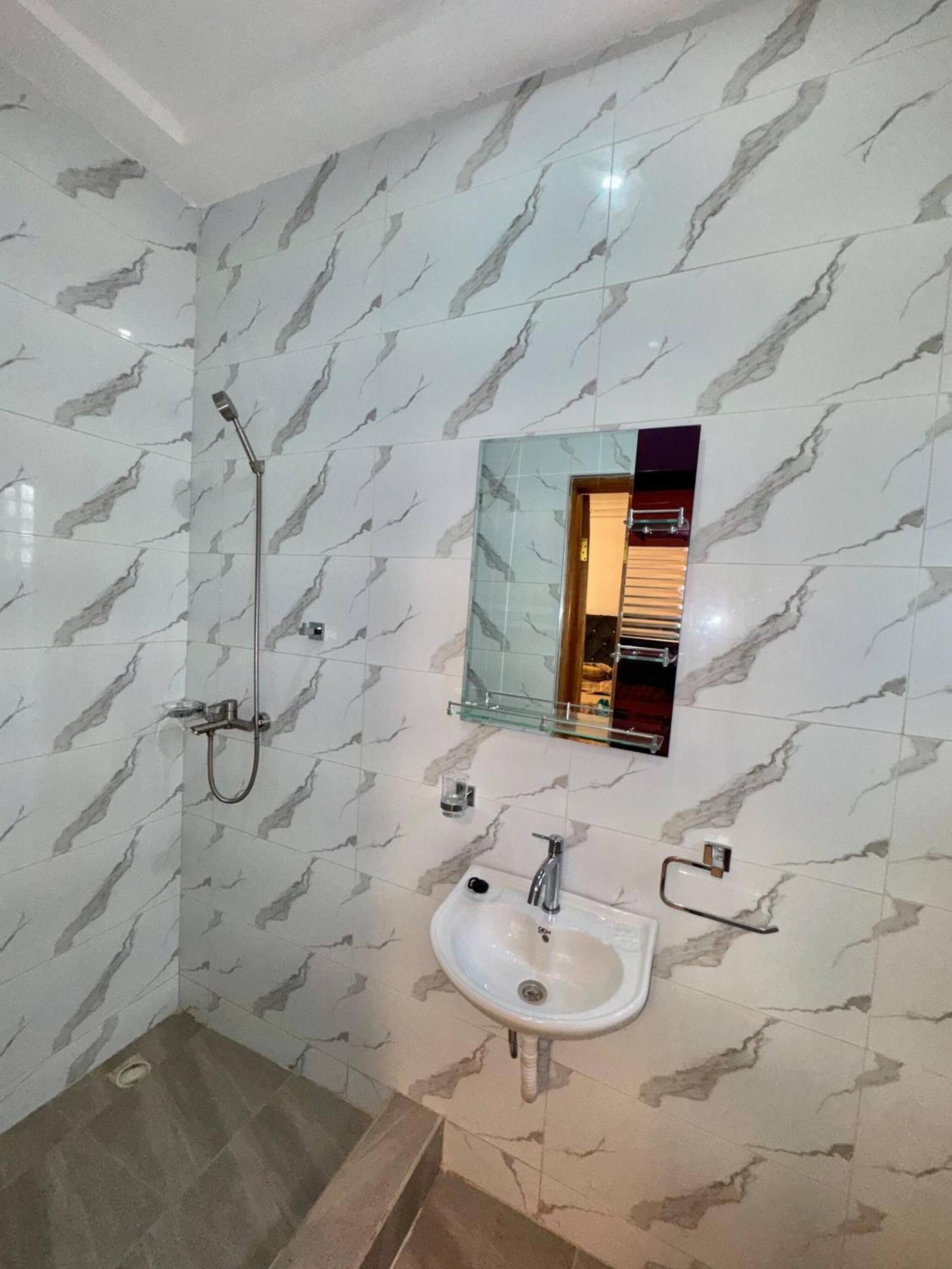 Charming 2 Bedroom House in Vibrant Ablekuma Olebu