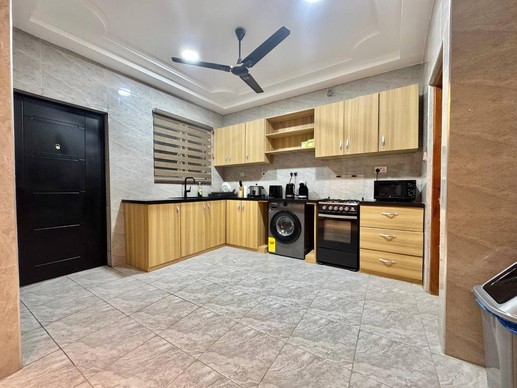 Charming 2 Bedroom House in Vibrant Ablekuma Olebu