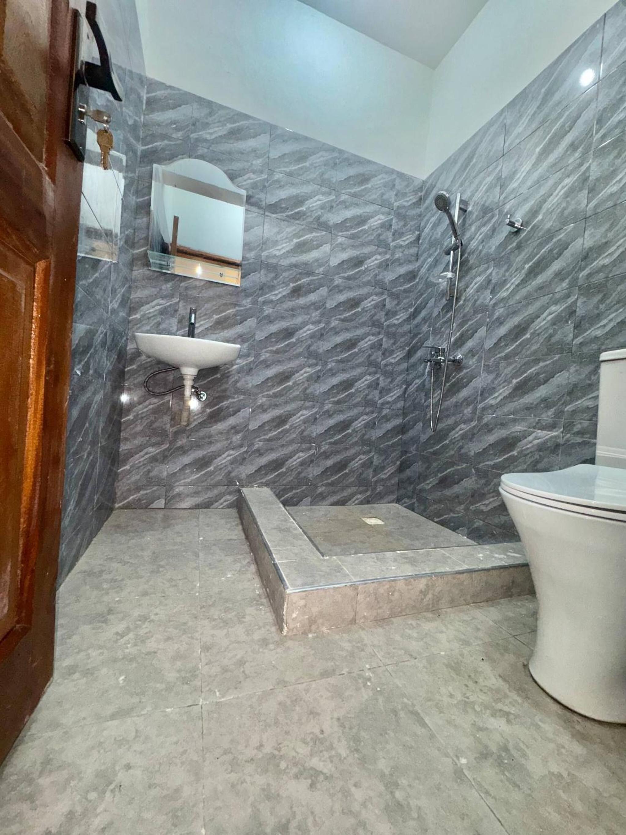 Charming 2 Bedroom House in Vibrant Ablekuma Olebu