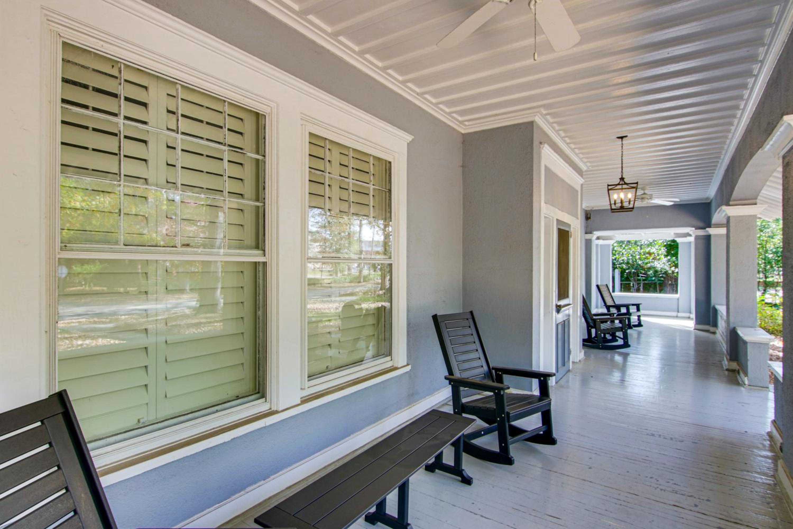 Walk to Coker University and Dtwn! Home with Game Room