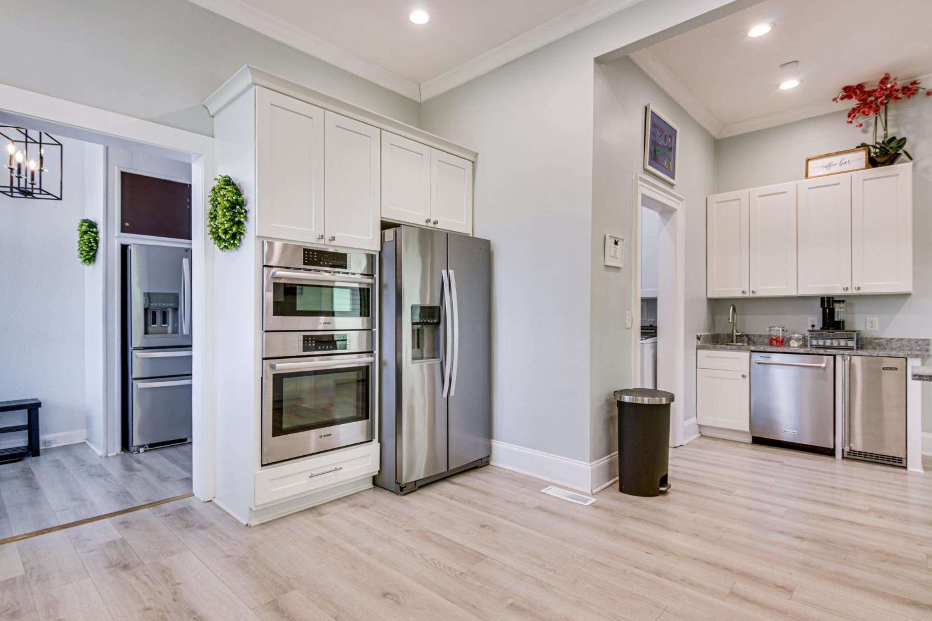Walk to Coker University and Dtwn! Home with Game Room