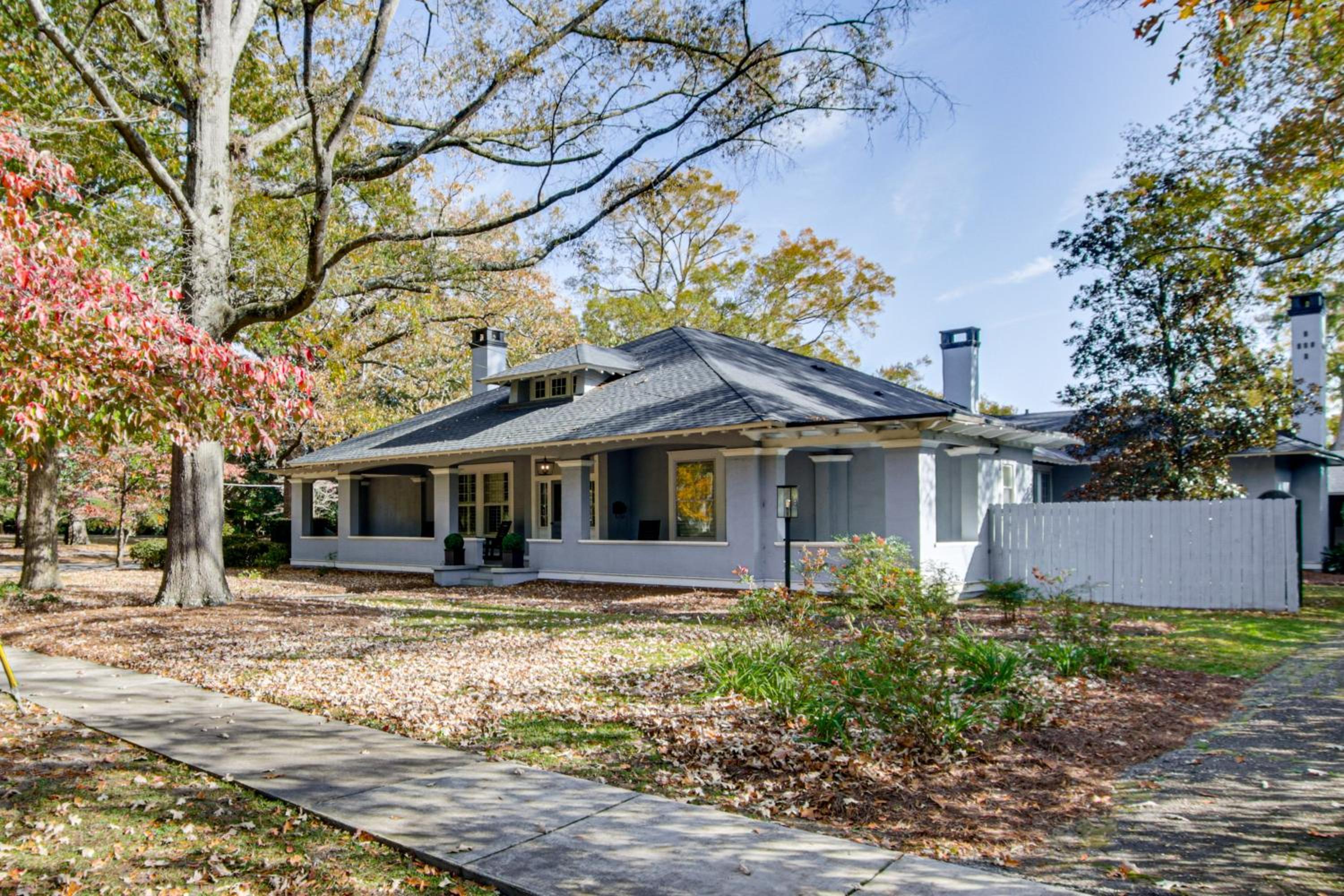 Walk to Coker University and Dtwn! Home with Game Room