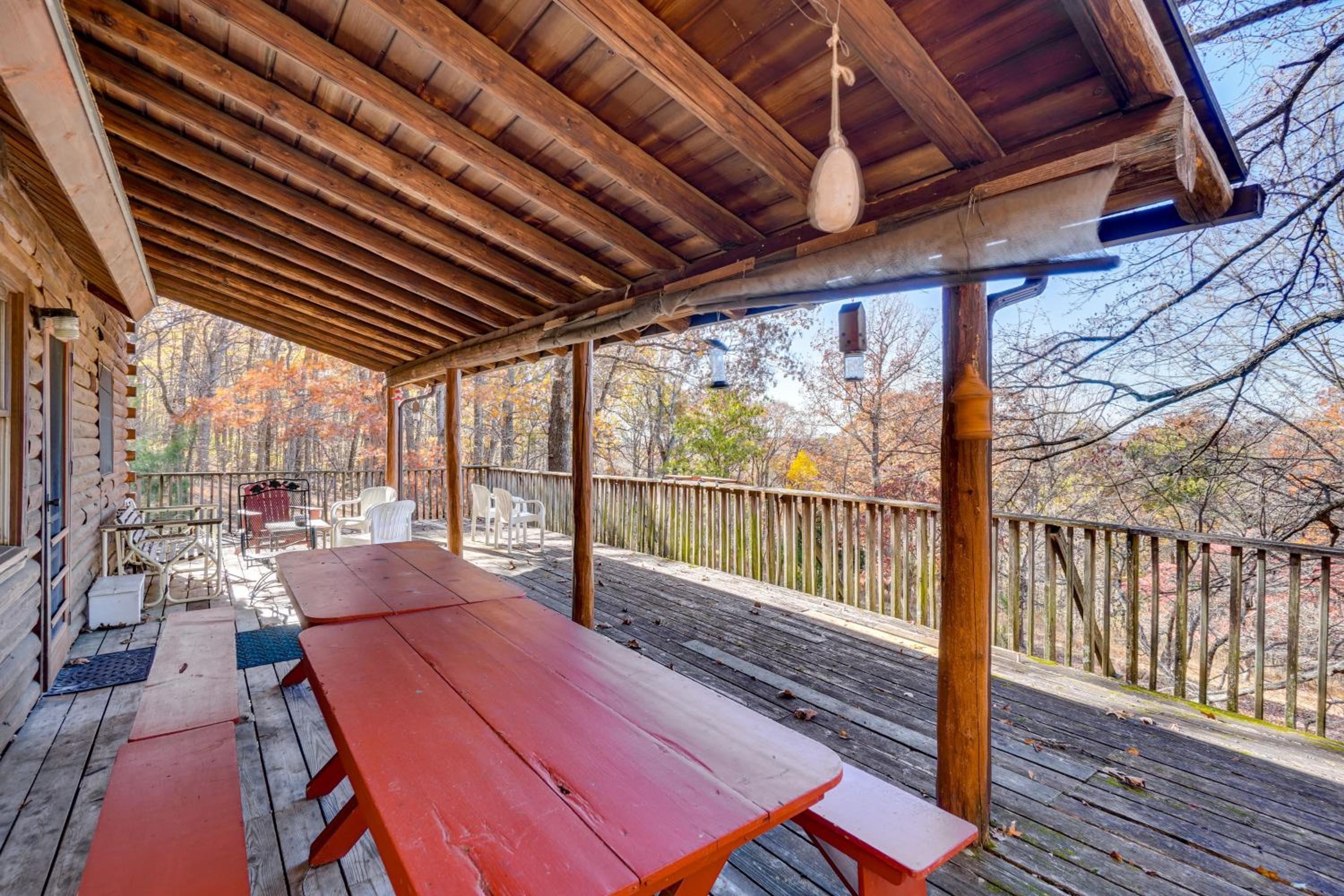 On-Site Trails, Pond! Rustic Harpers Ferry Cabin