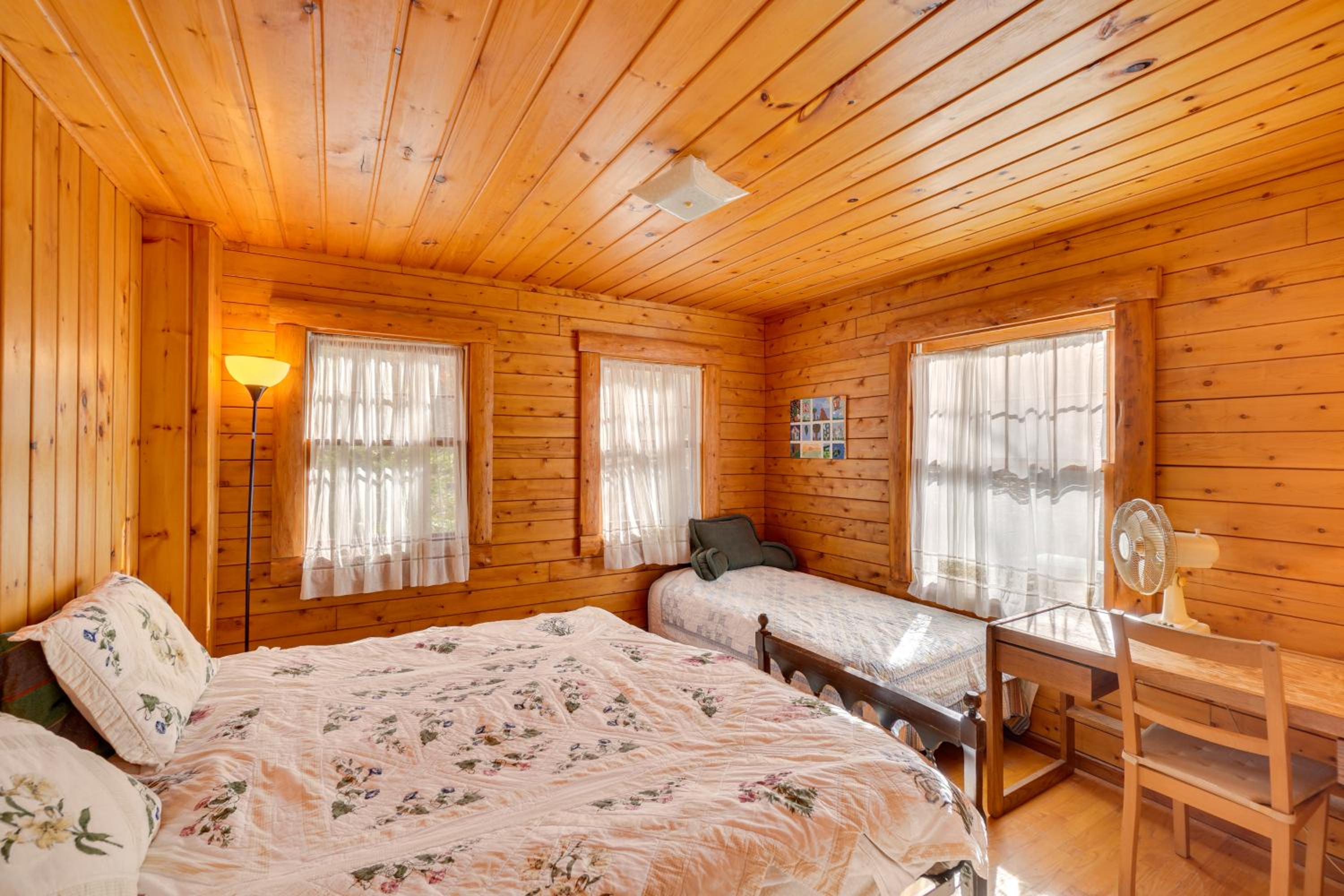On-Site Trails, Pond! Rustic Harpers Ferry Cabin