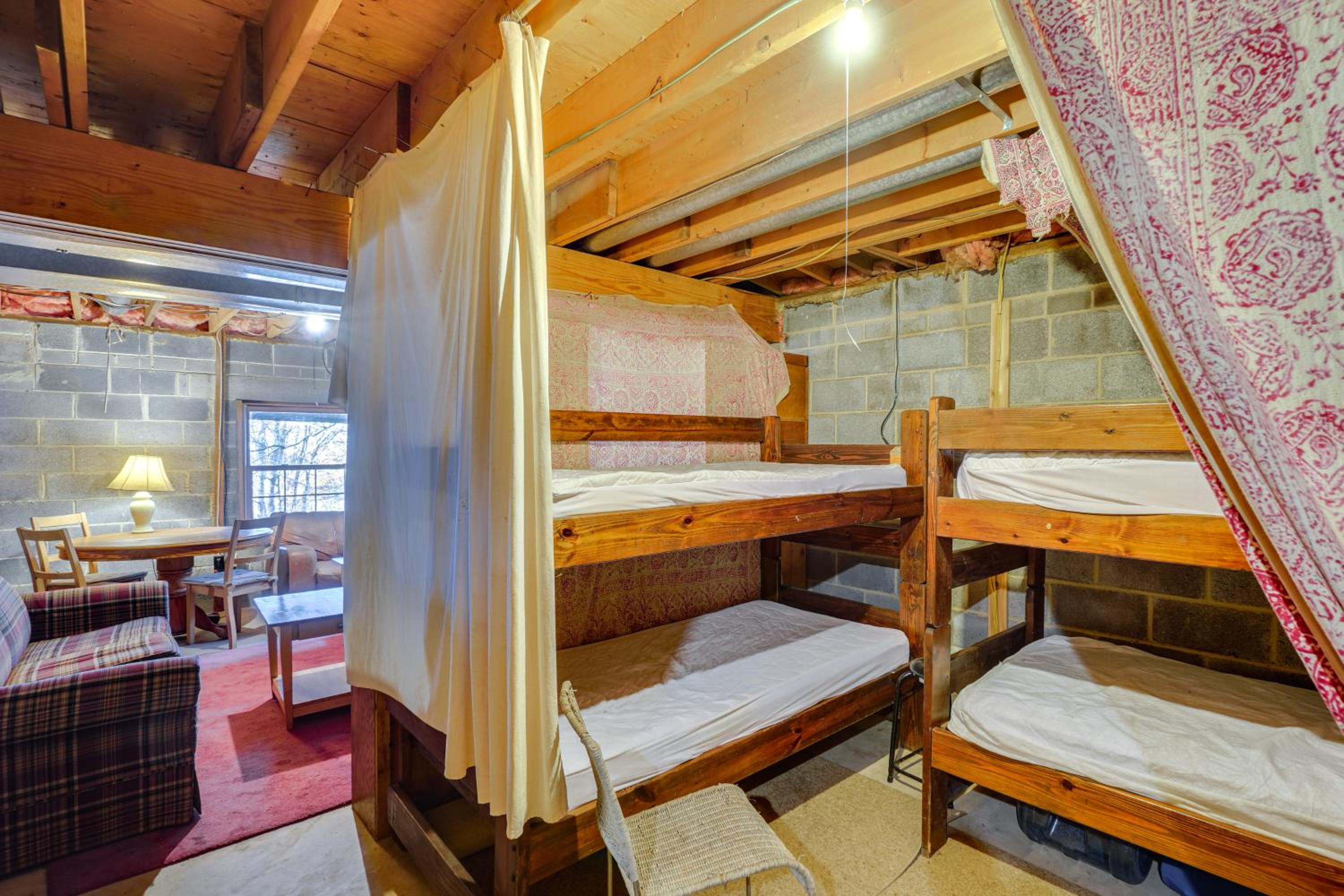 On-Site Trails, Pond! Rustic Harpers Ferry Cabin